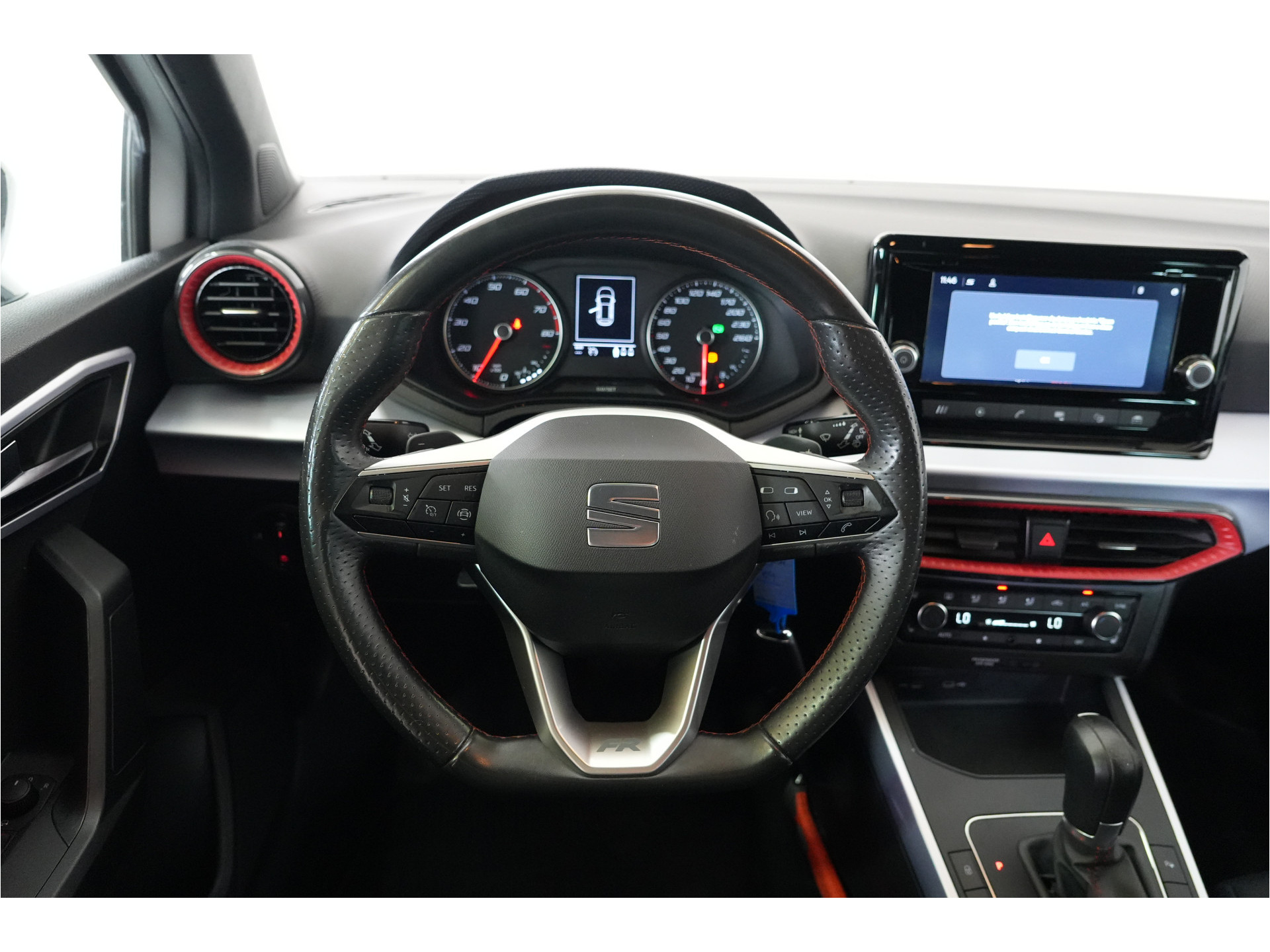 SEAT Arona 1.5 TSI EVO FR Business Intense | 150 pk | Camera | Stl. verw. | Adaptive Cruise |