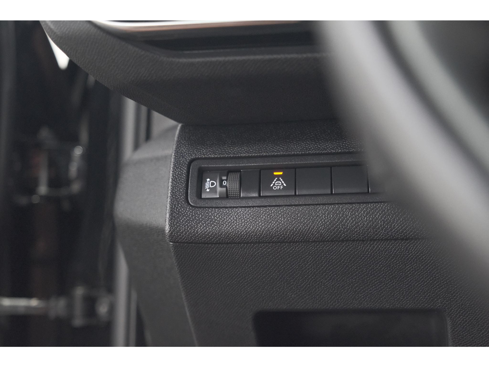 Peugeot 5008 PureTech 130 EAT8 Active Pack Business | 7 Zitplaatsen | Camera | Navigatie | Apple Carplay | Parkeersensoren