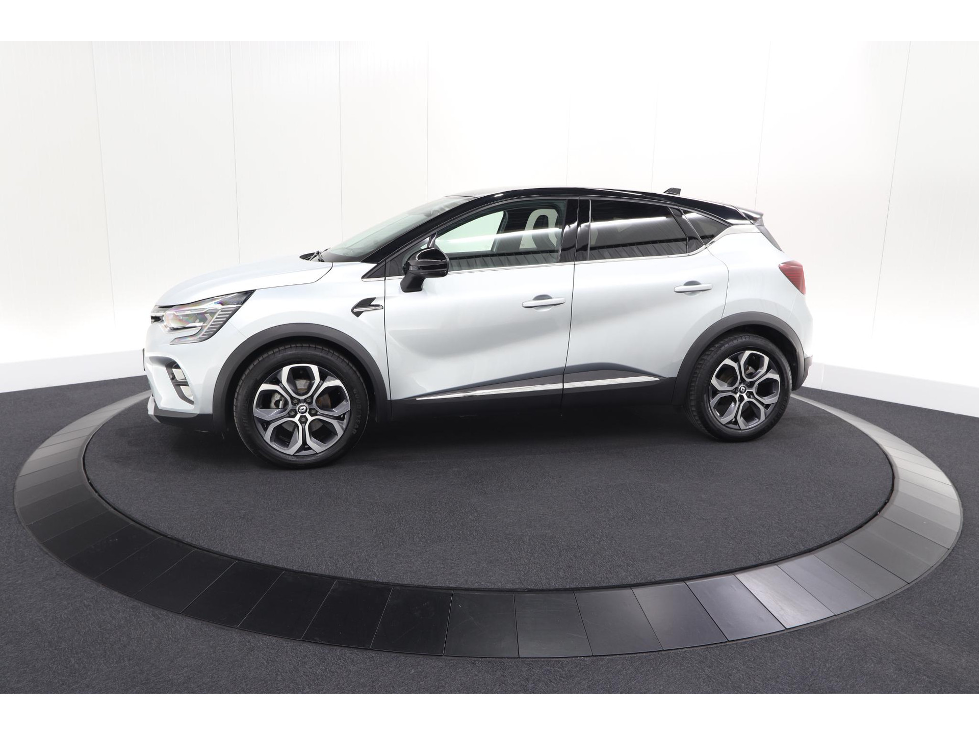 Renault Captur 1.6 E-Tech full hybrid 145 techno | Pack Full Screen | Camera | Navigatie | Parkeersensoren