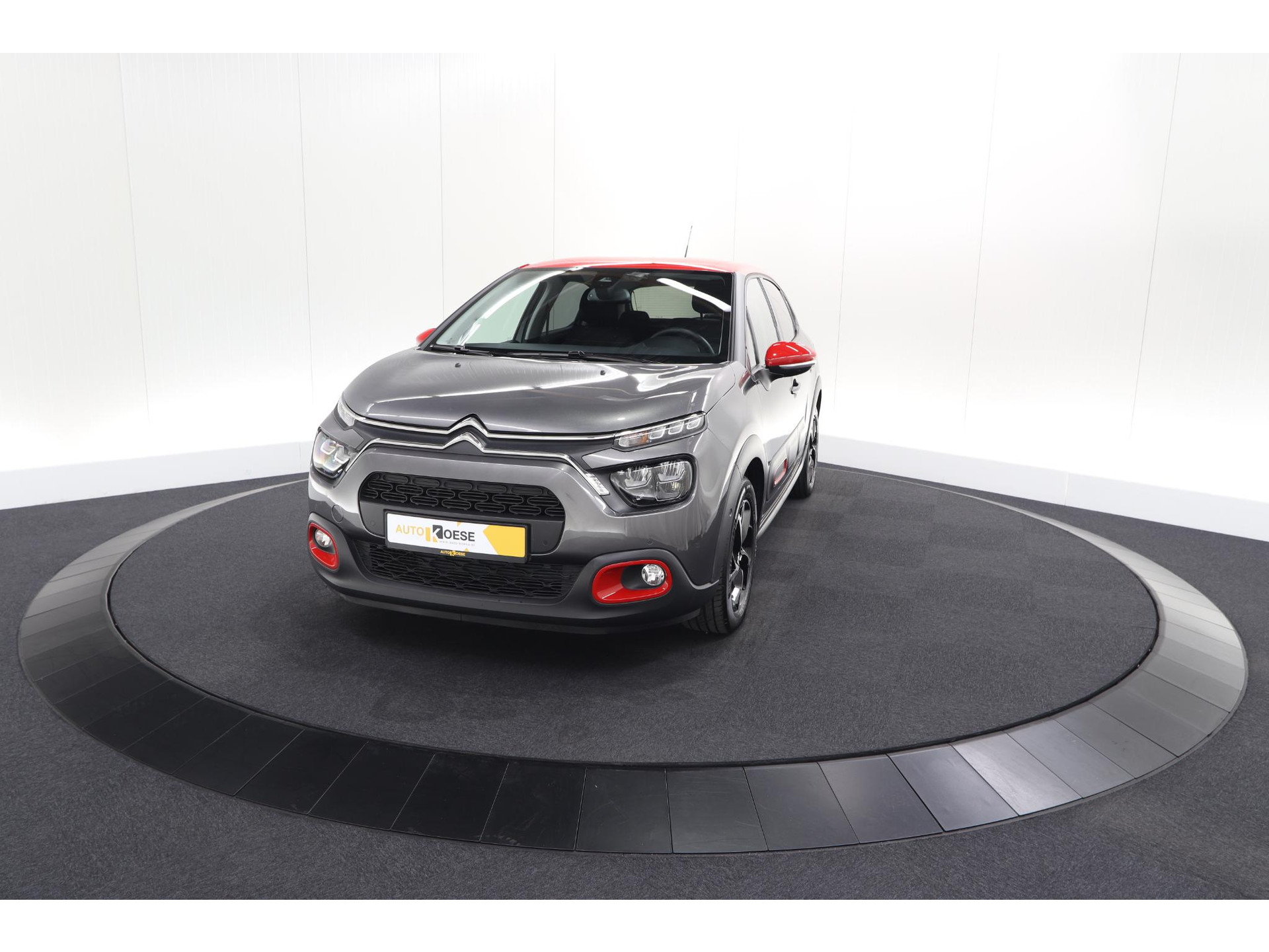 Citroen C3 PureTech 110 EAT6 Business | Trekhaak | Camera | Dodehoekdetectie | Navigatie | Climate Control