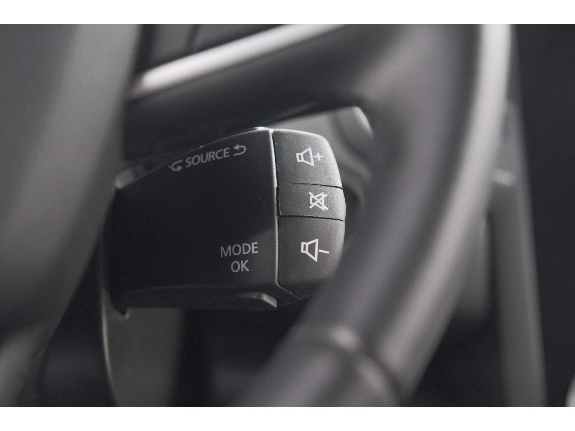 Renault Mégane Estate TCe 140 EDC Techno | Trekhaak | Camera | Navigatie | 9.3 Inch Groot Scherm