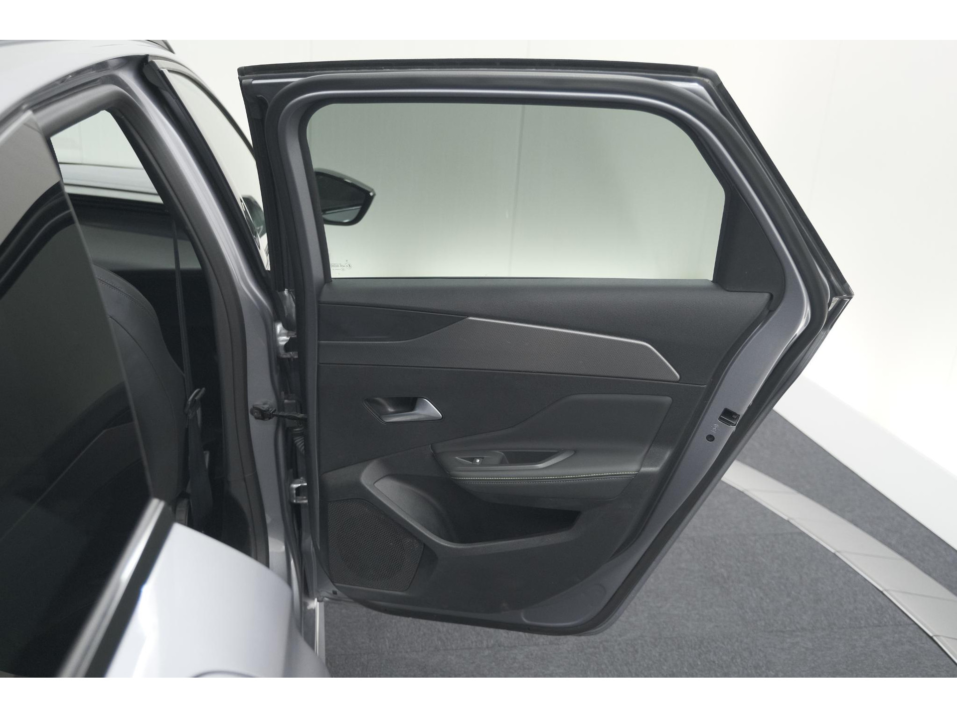 Peugeot 308 SW 1.2 Hybrid 136 e-DCS6 GT | Camera | Adaptieve Cruise Control | Apple Carplay