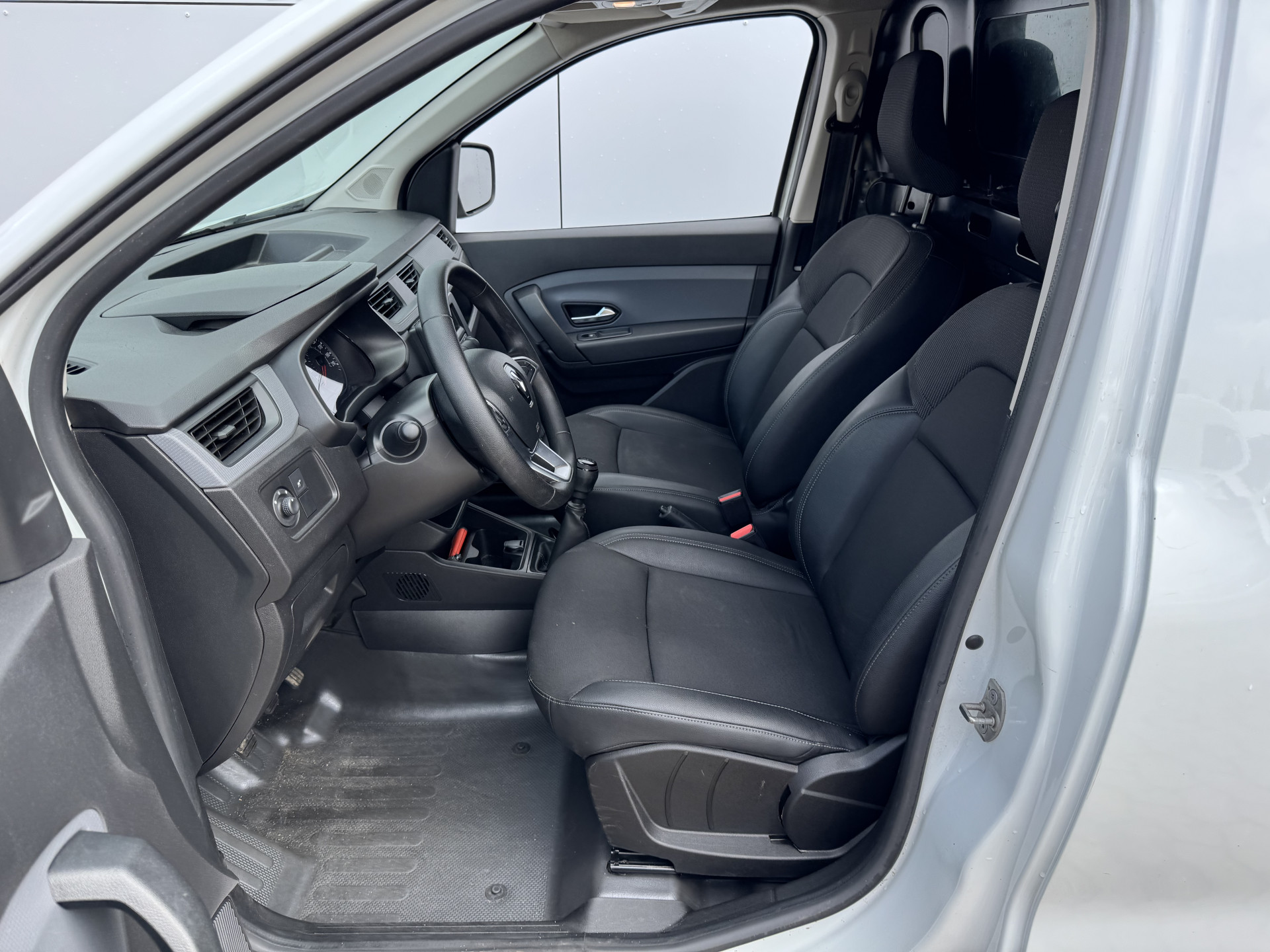 Renault Kangoo 1.5  dCi 75pk L1 Airco Cruise control Parkeersensoren