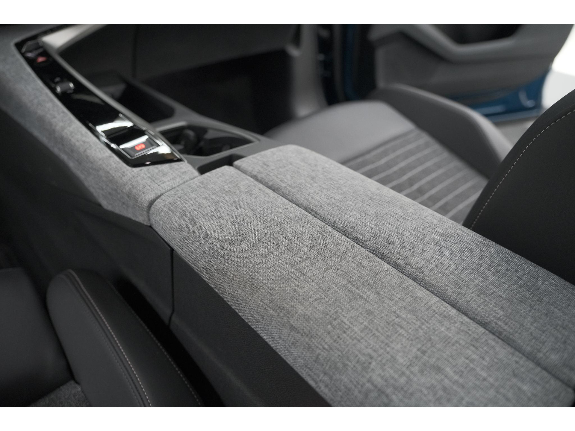 Peugeot 3008 Hybrid 136 e-DSC6 Allure | Camera | Apple Carplay | Parkeersensoren