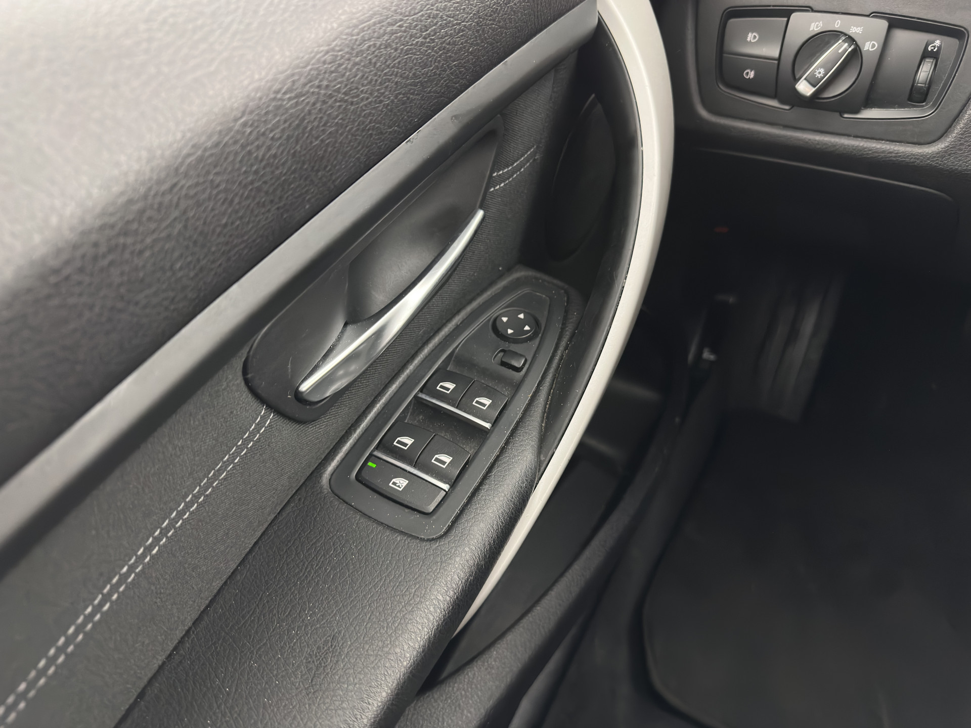 BMW 3-serie Touring 316d Centennial Executive Aut. *FULL-LED | SPORT-SEATS | NAVI-FULLMAP | ECC | PDC | CRUISE | 16''ALU*