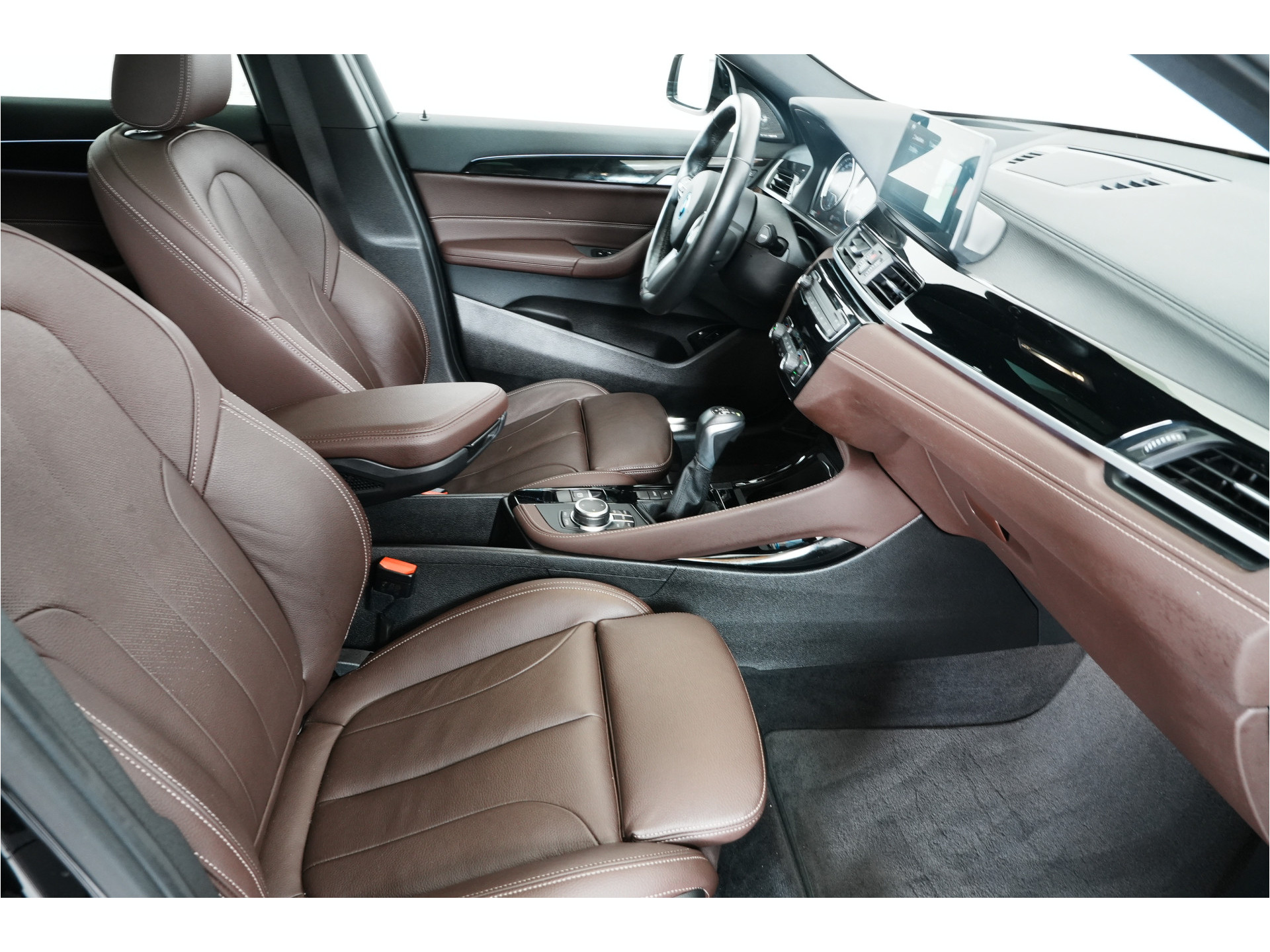 BMW X2 xDrive25e PHEV 220 pk | SOH 93% | M Sport | Pano | Leder | Head-up |