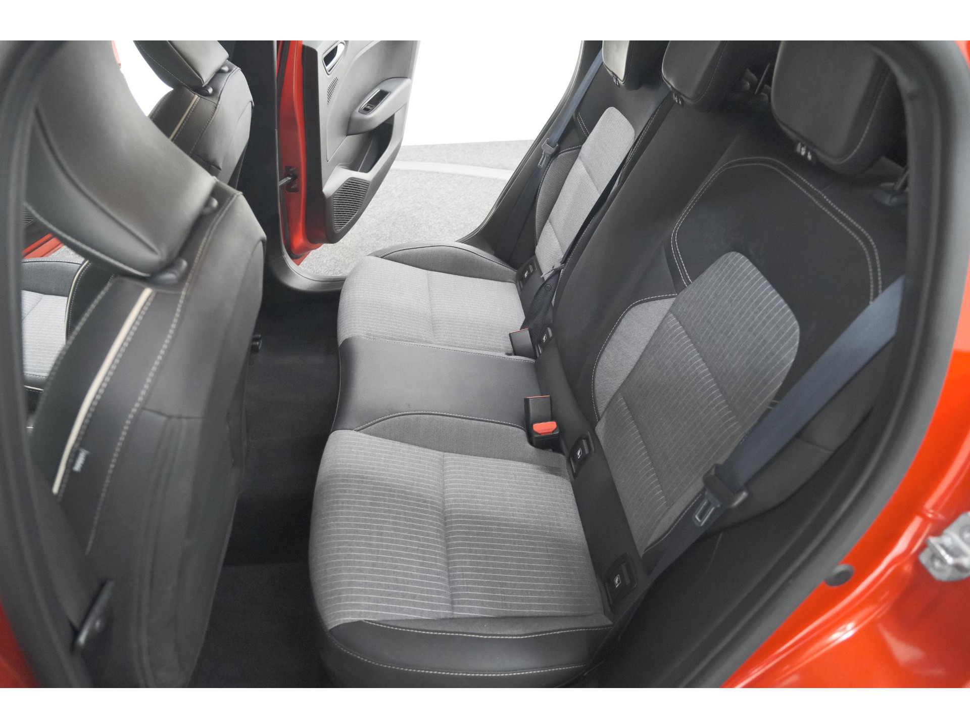 Renault Clio TCe 90 GPF Techno | 360 Camera | Adaptieve Cruise Control | 9.3 Inch Groot Scherm