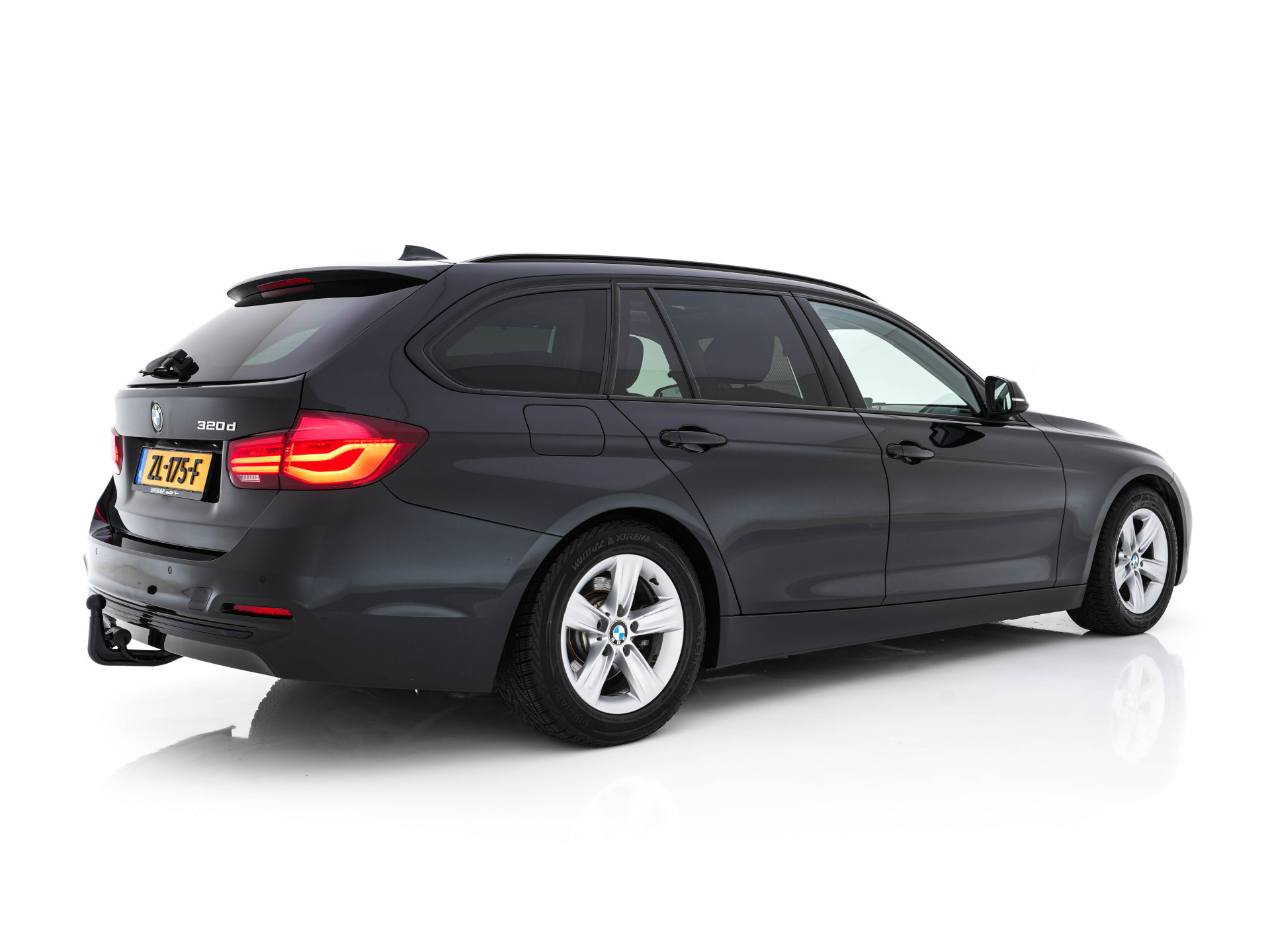 BMW 3-serie Touring 320d EDE Executive Aut. *PANO | LEATHER | FULL-LED | DIGI-COCKPIT | HEATED-SPORTSEATS | NAVI-FULLMAP | PRIVACY-GLASS | ECC | KEYLESS | LANE-ASSIST | PDC | CRUISE | TOWBAR | 18''ALU*