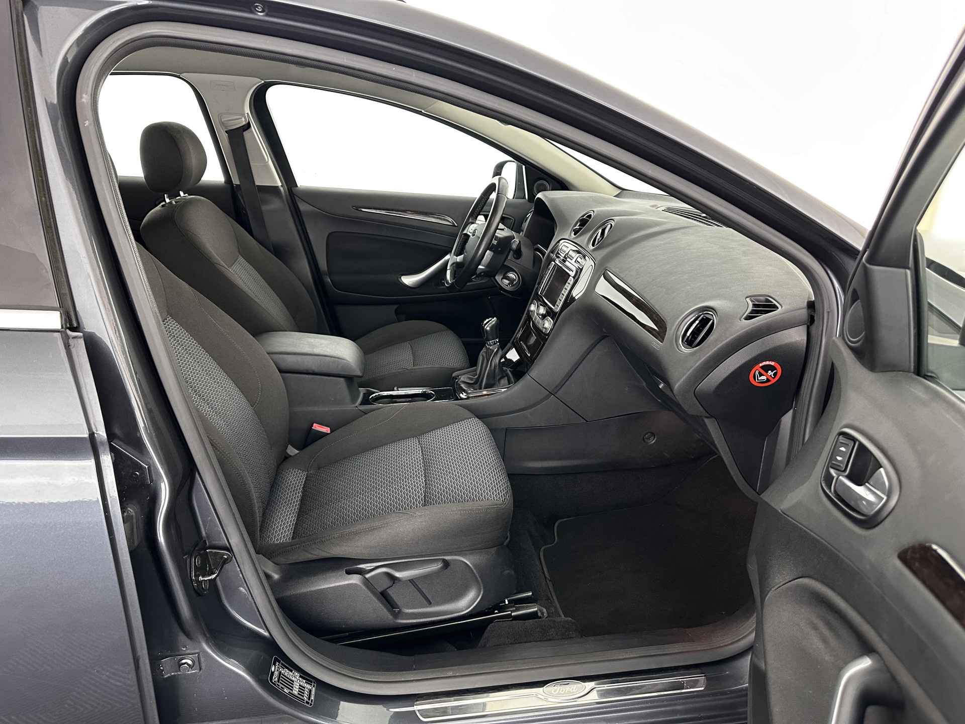 Ford Mondeo 2.0-16V Ghia *NAVI-FULLMAP | ECC | PDC | CRUISE | COMFORT-SEATS | 16"ALU*