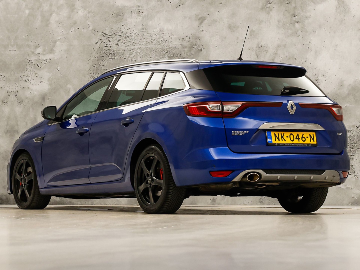 Renault Mégane Estate 1.6 TCe GT 205Pk Automaat (VIRTUAL COCKPIT, GROOT NAVI, KUIPSTOELEN, HEAD-UP DISPLAY, CAMERA, ADAPTIVE CRUISE, BOSE, STOELVERWARMING, NIEUWSTAAT)
