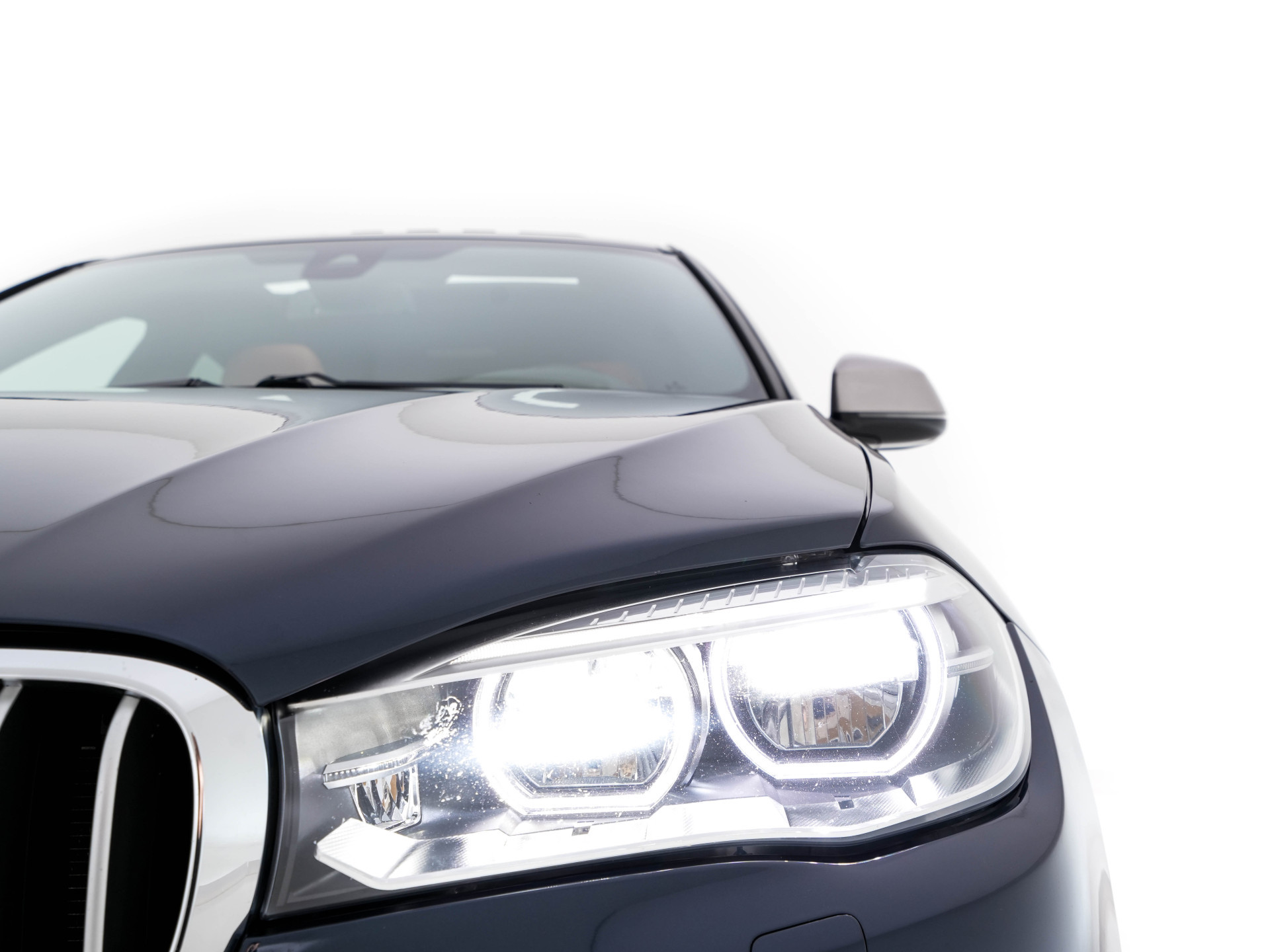 BMW X6 M50d M-Sport-Pack Innovation-Pack Aut. *PANO | LUXURY-LEATHER | FULL-LED | HARMAN/KARDON-SURROUND | MEMORY-PACK | TOPVIEW | HEAD-UP | NAVI-FULLMAP | SHIFT-PADDLES | CRUISE | HEATED-SPORTSEATS | 20''ALU*