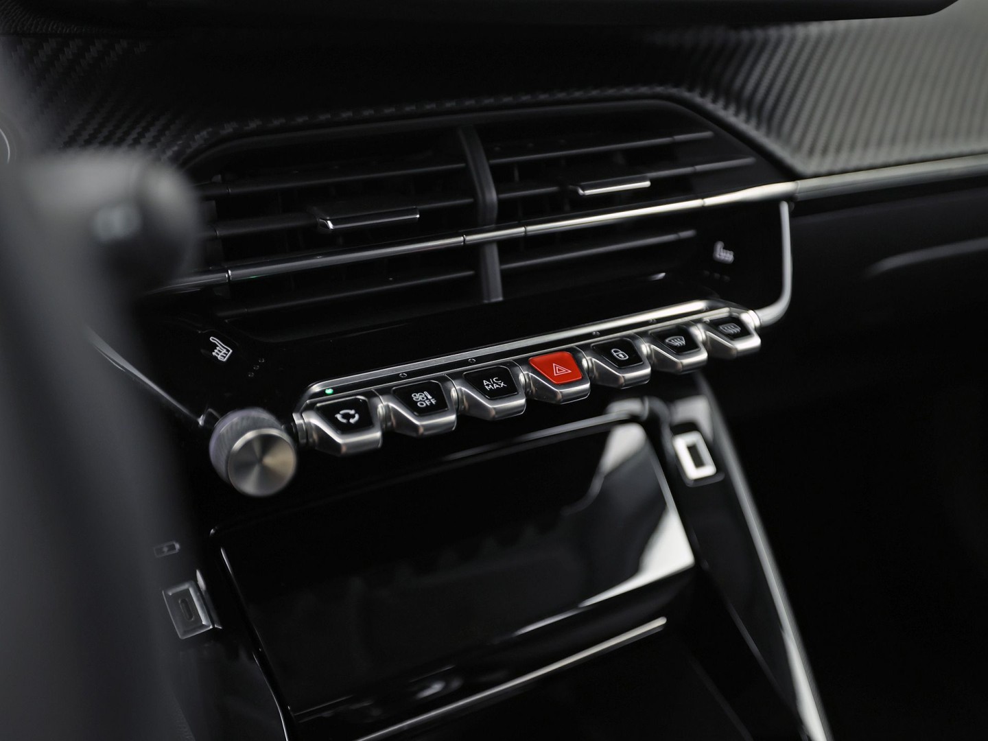Peugeot 2008 1.2 PureTech Allure Sport Automaat VIRTUAL COCKPIT, APPLE CARPLAY, STOELVERWARMING, LEDER, SPORTSTOELEN, GETINT GLAS, ADAPTIVE CRUISE, NIEUWSTAAT)