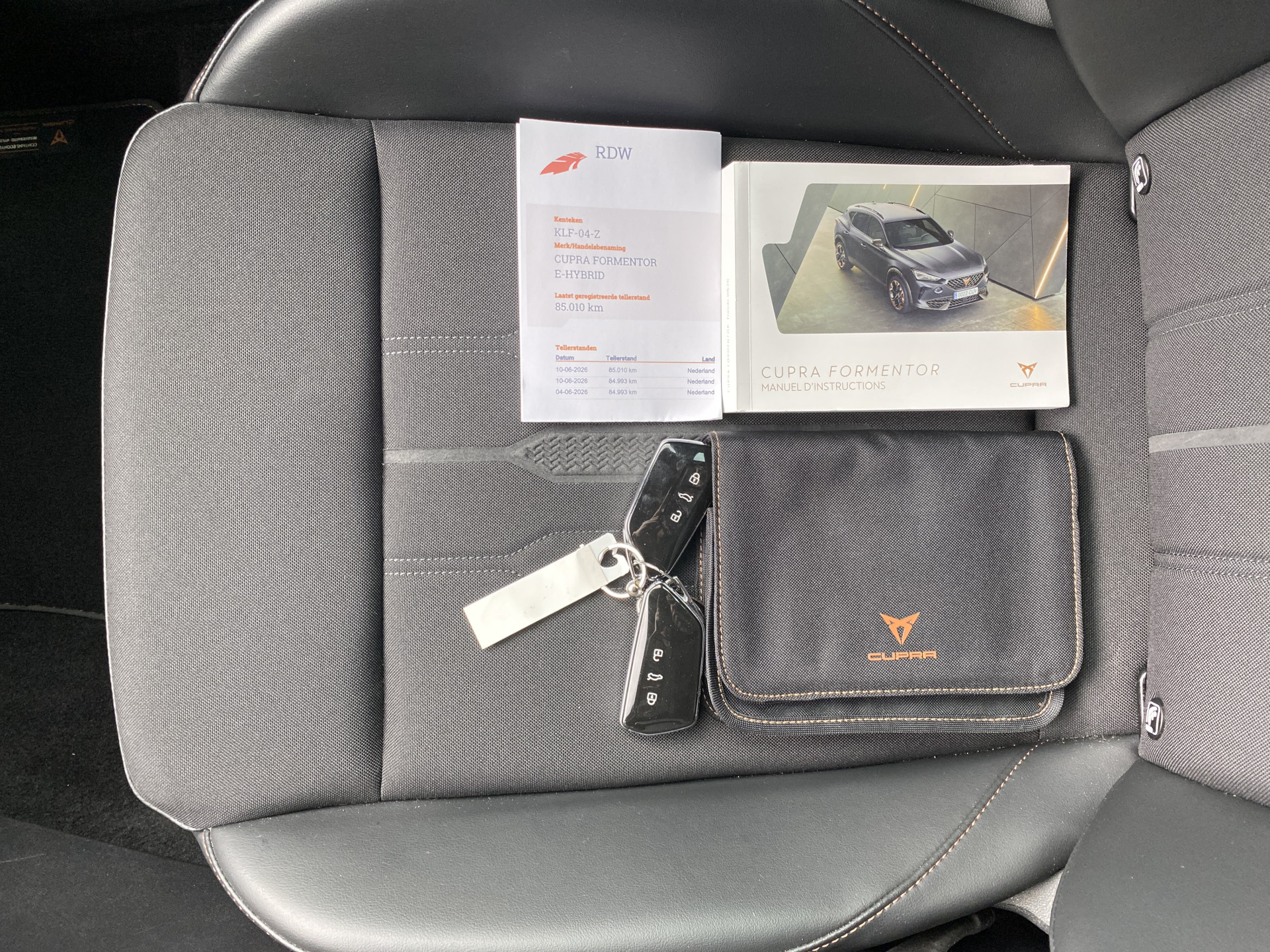 CUPRA Formentor 1.4 e-Hybrid Business 204 pk AUT. | 1e eigenaar | dealer onderh. | SOH 97% | navigatie | memory stoel | camera | stoel/stuurvw.
