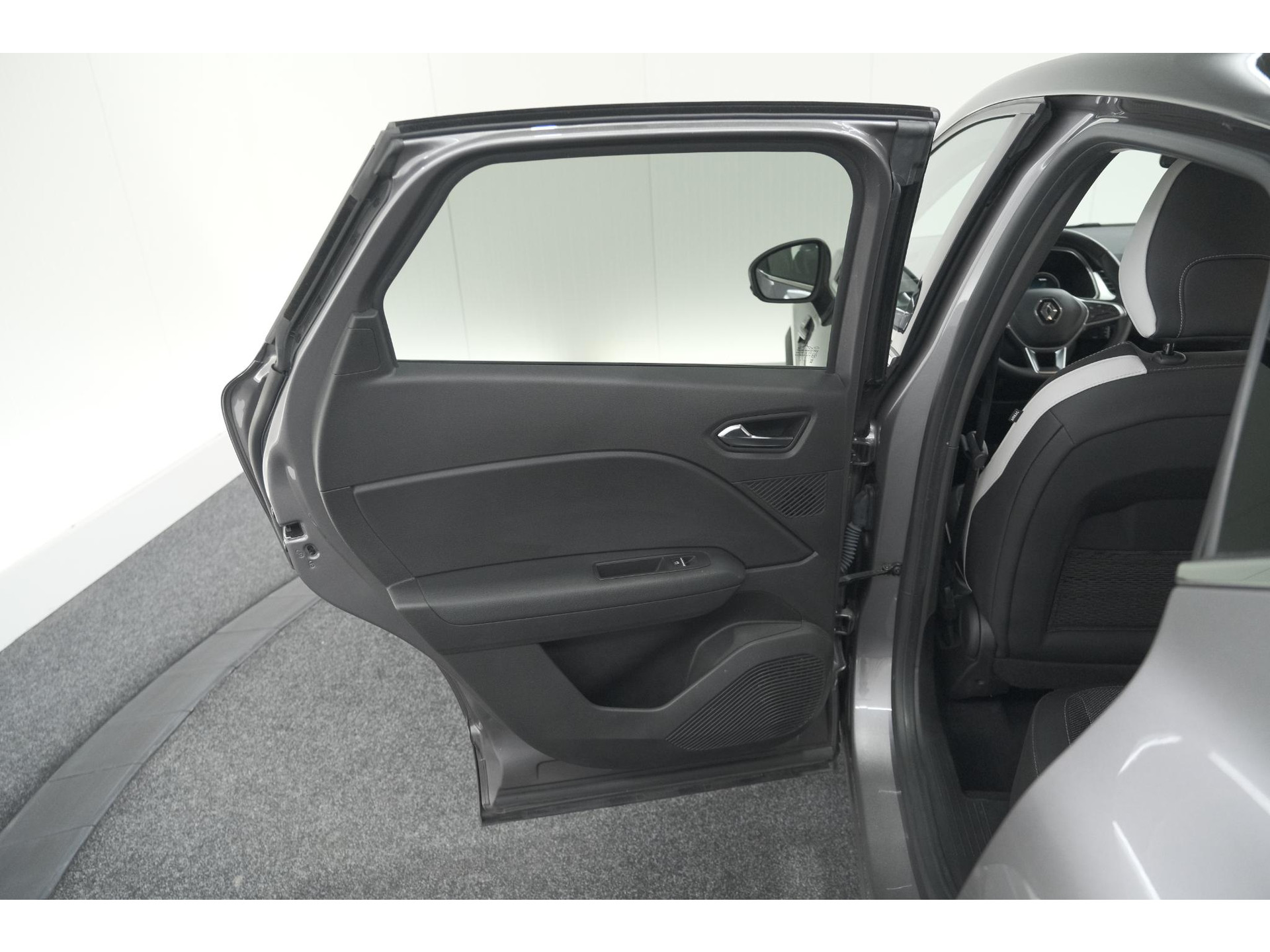 Renault Captur 1.6 E-Tech full hybrid 145 techno | Pack Full Screen | Camera | Navigatie | Allseason Banden