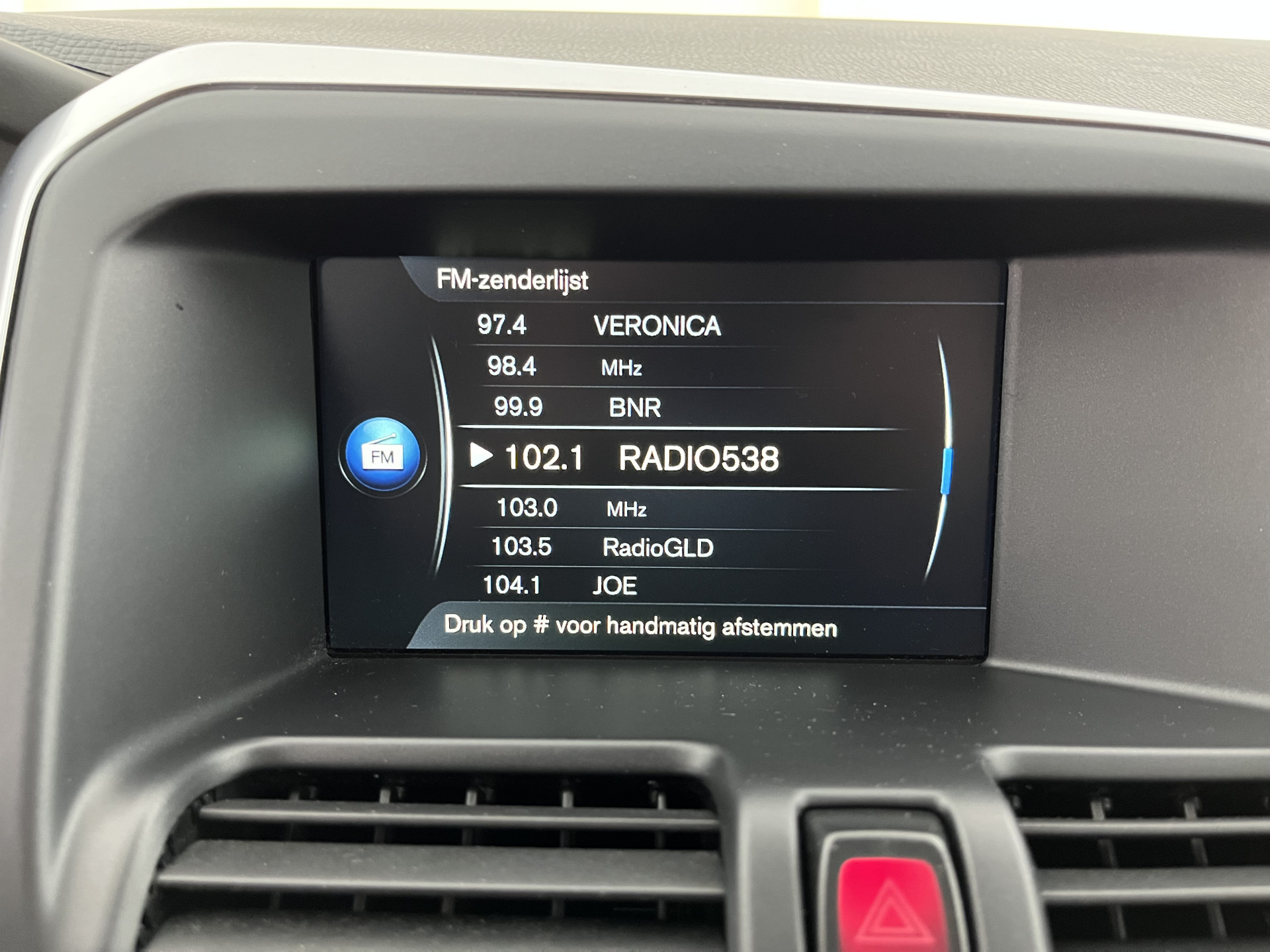 Volvo XC60 2.0 D3 FWD Momentum *LEATHER | NAVI-FULLMAP | COMFORTSEATS | ECC | PDC | CRUISE | PRIVACYGLASS | TOWBAR | 17''ALU*