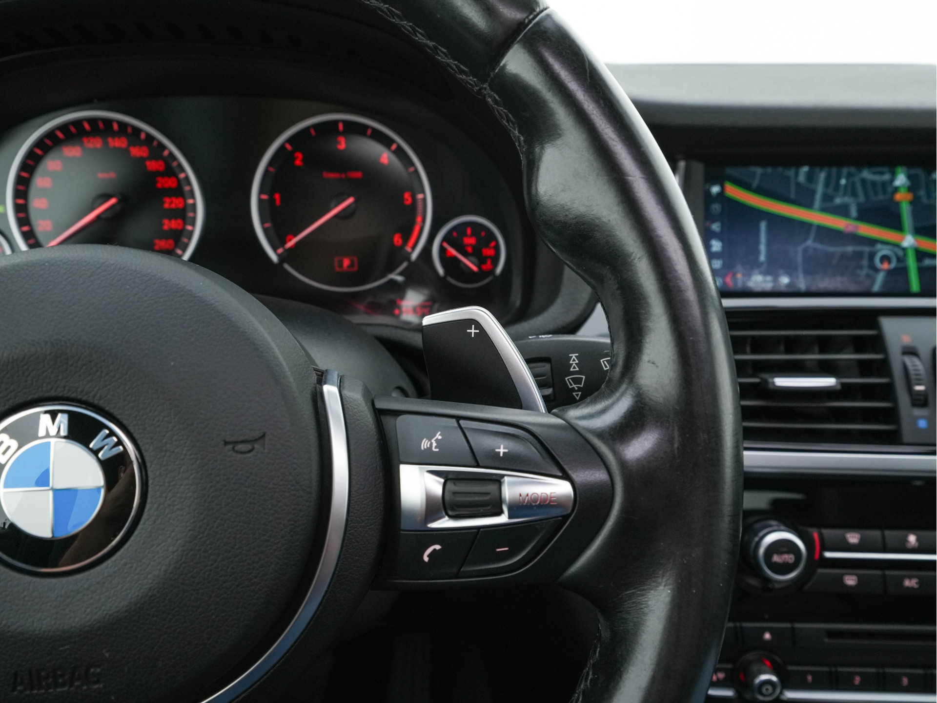 BMW X4 xDrive35d Centennial High Executive M-Sportpack Aut. *PANO | HEAD-UP | LEATHER-FABRIC | FULL-LED | ADAPTIVE-CRUISE | MEMORY-PACK | CAMERA | NAVI-FULLMAP | HEATED-SPORTSEATS | TOWBAR | PRIVACY-GLASS | SHIFT-PADDLES | 20''ALU*