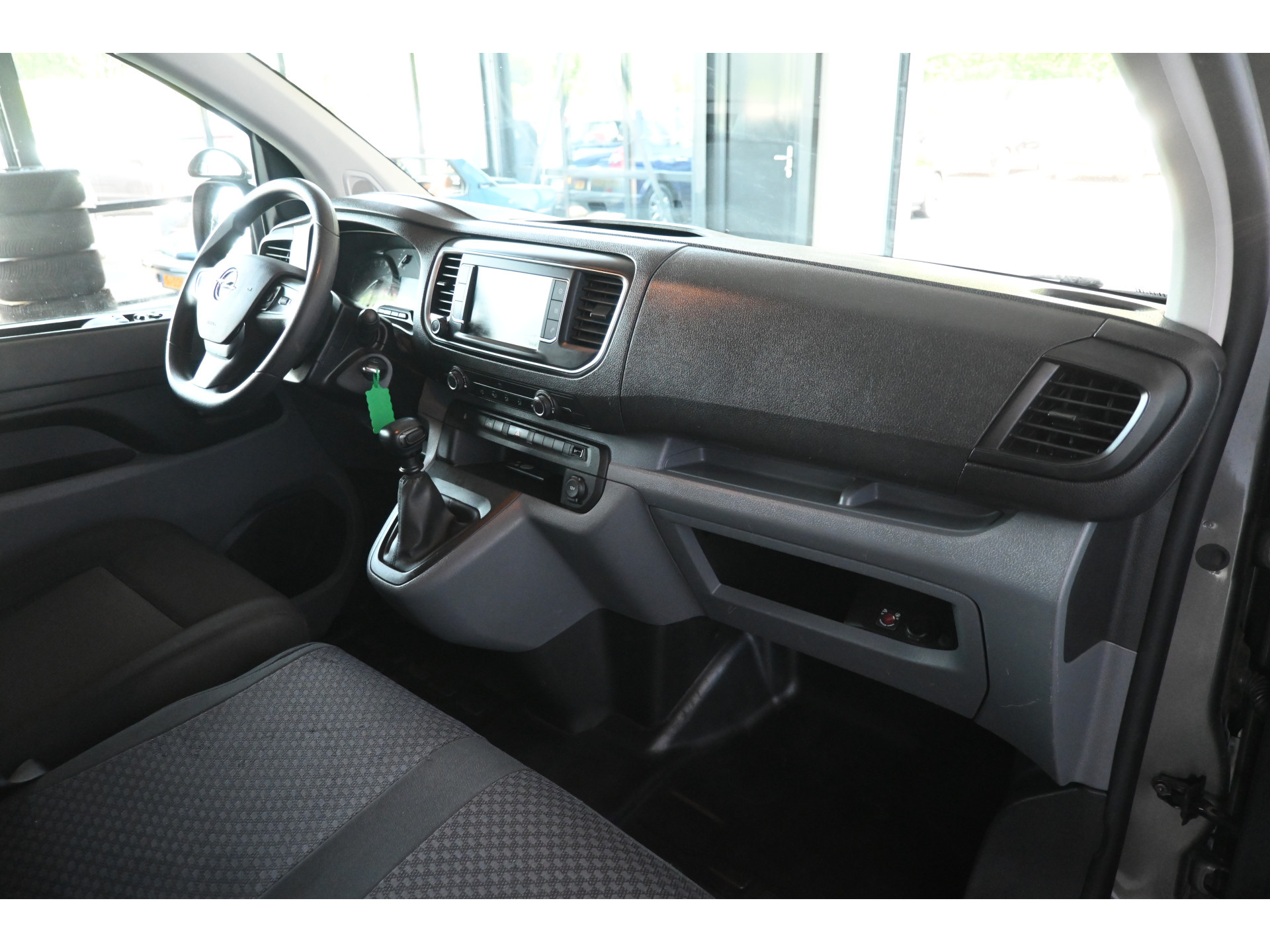 Opel Vivaro 1.5 CDTI L3H1 Edition 6 Persoons Airco Navigatie Trekhaak Cruise Control Rijklaarprijs! Inruil Mogelijk!