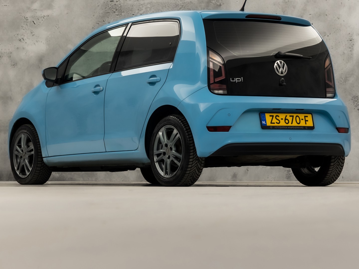 Volkswagen up! 1.0 Sport up! (AIRCO, 5 DEURS, CRUISE, PARKEERSENSOREN, GETINT GLAS, SPORTSTOELEN, LM VELGEN, NIEUWSTAAT)