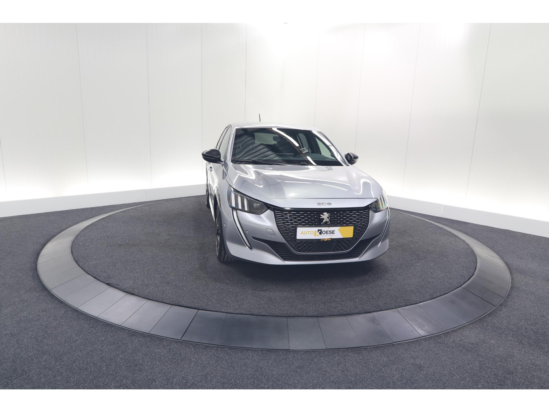 Peugeot 208 PureTech 131 EAT8 GT | Camera | Dodehoekdetectie | Navigatie | Carplay