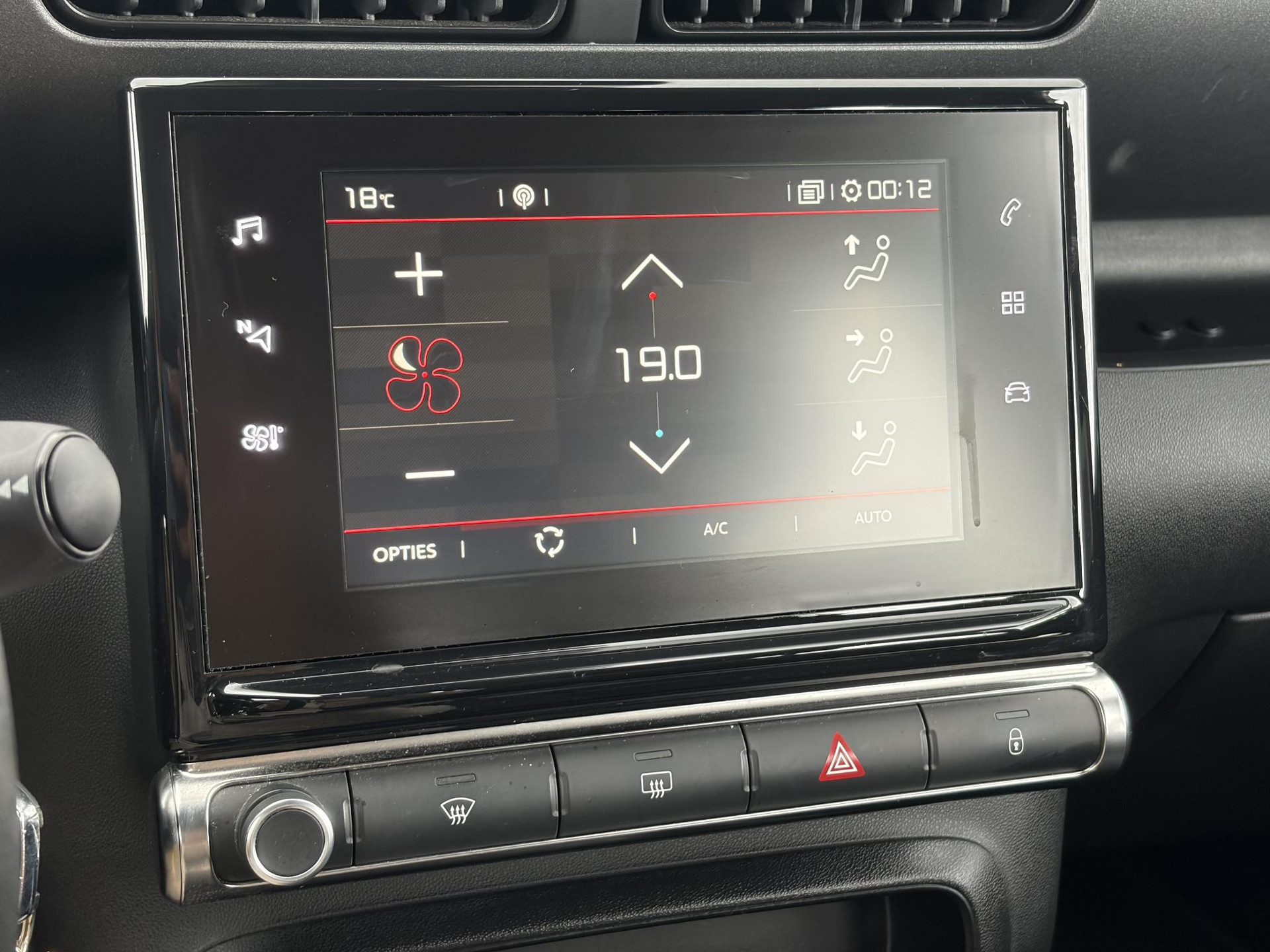Citroen C3 Aircross 1.2 PureTech Feel ✓1e Eigenaar✓Nieuwe D-riem✓Draadloze telefoonlader✓Carplay✓Navi✓Clima✓Cruise ✓Pdc✓Lm velgen✓Net beurt gehad✓Rijstrooksensor✓N.A.P✓Apk tot 09-2027