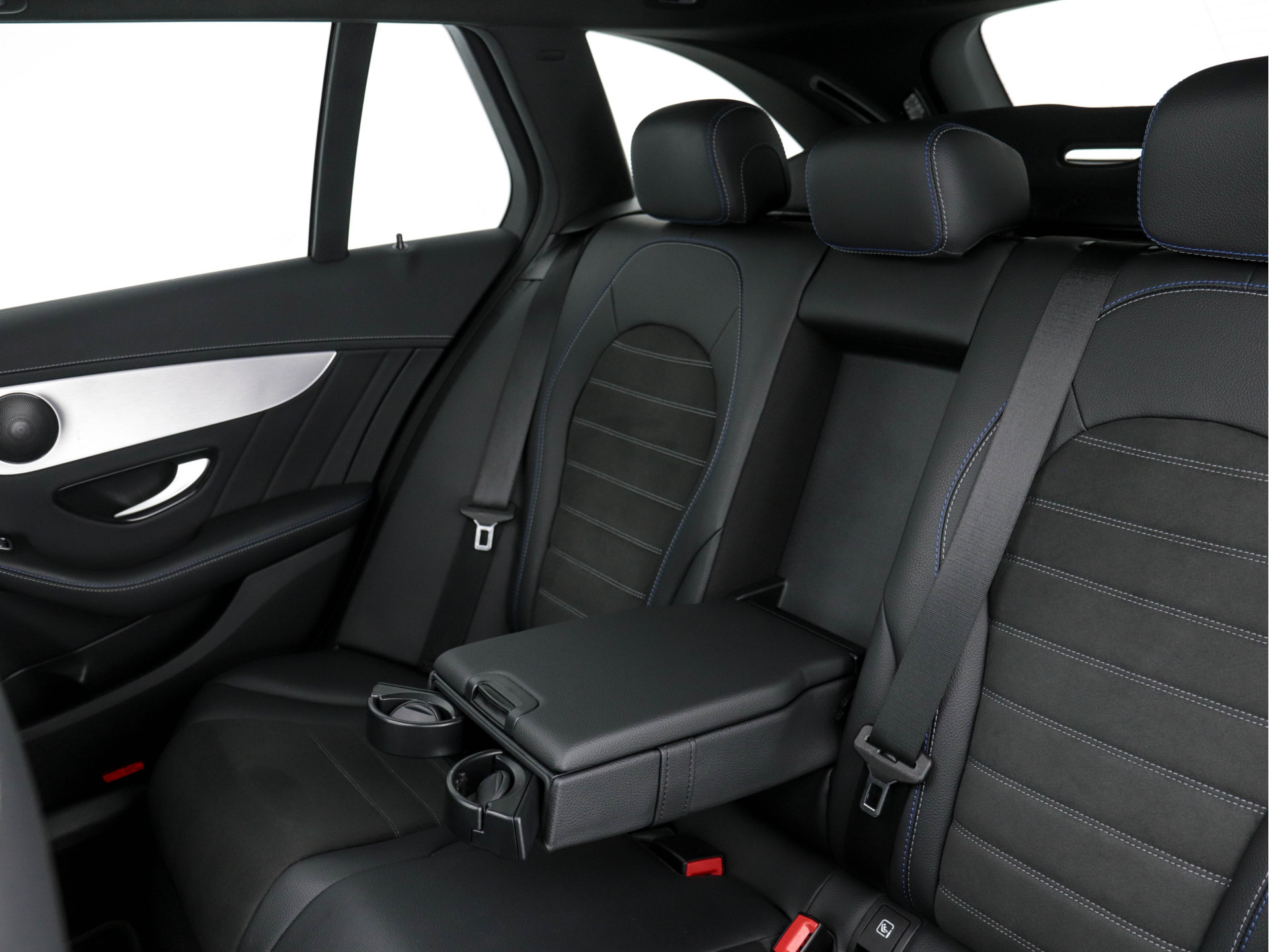 Mercedes-Benz C-klasse Estate 300 e Business Solution AMG Limited Plug in (INCL-BTW) Aut. *PANO | LEATHER-ALCANTARA | FULL-LED | NAVI-FULLMAP | TOP-VIEW | BLIND-SPOT | PREMIUM-AUDIO | DAB | CARPLAY | AMBIENT-LIGHT | DIGI-COCKPIT | SPORT-SEATS | 18"ALU*