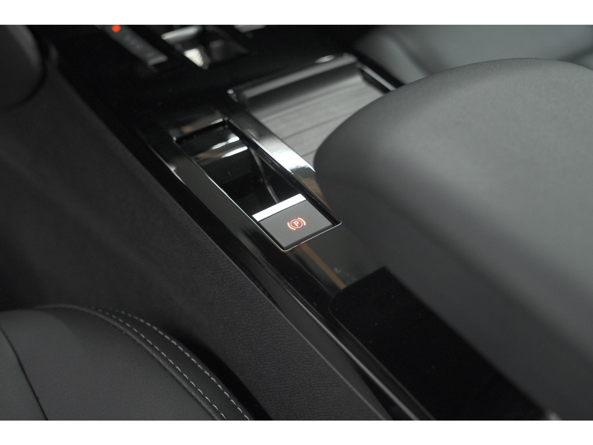 Citroen C4 1.2 Hybrid 145pk Max | 360 Camera | Adaptieve Cruise Control | Navigatie | Apple Carplay