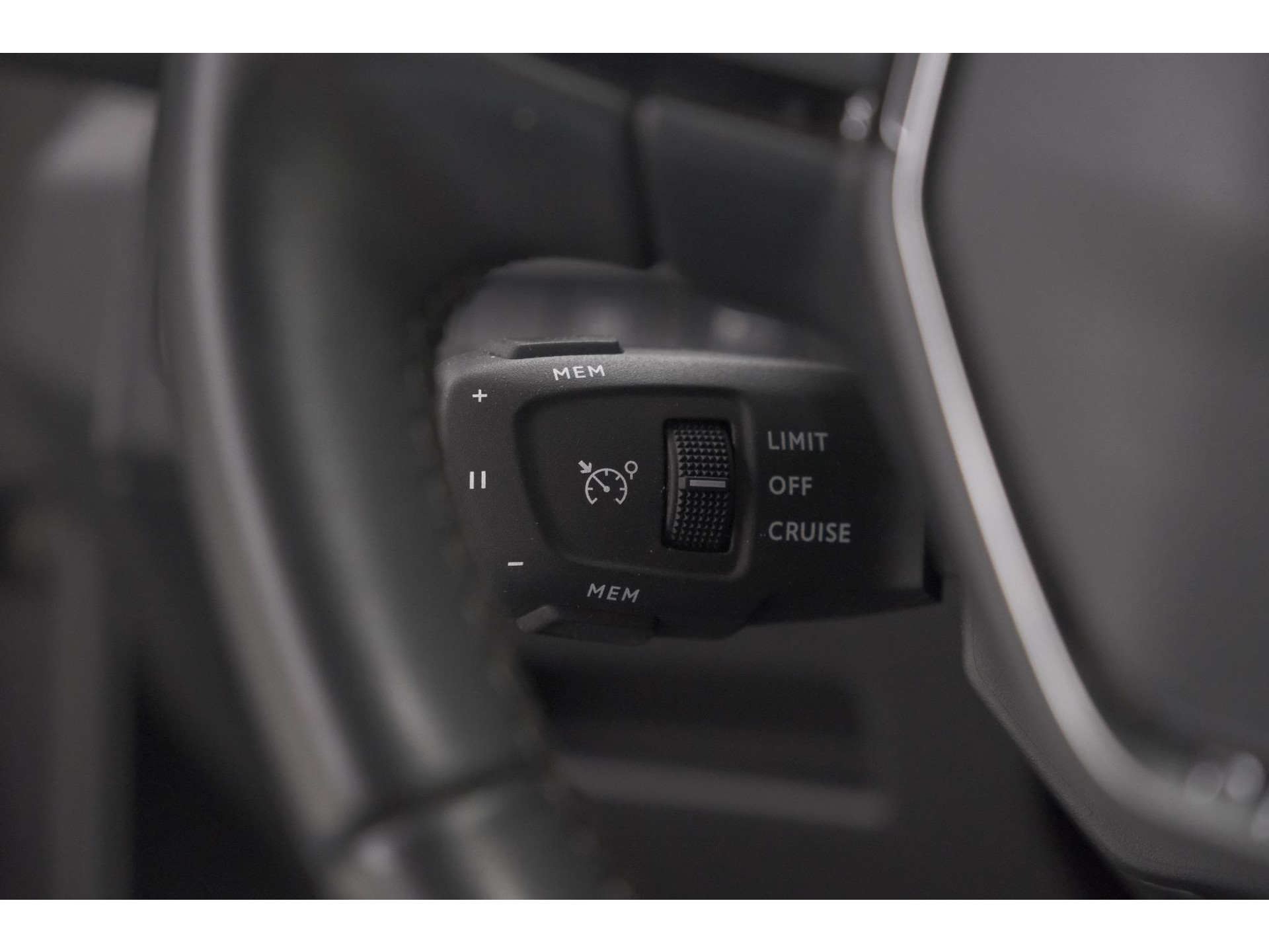 Peugeot 3008 1.6 HYbrid 225 Allure | Camera | Dodehoekdetectie | Navigatie | Apple Carplay