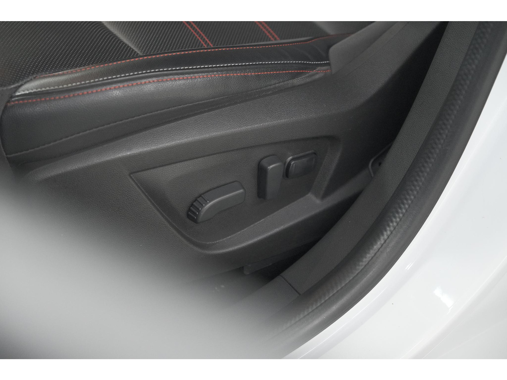 Renault Arkana 1.3 TCe 140 EDC RS Line | Camera | Cruise Control Adaptief | Dodehoekdetectie | Stoelverwarming | Apple Carplay