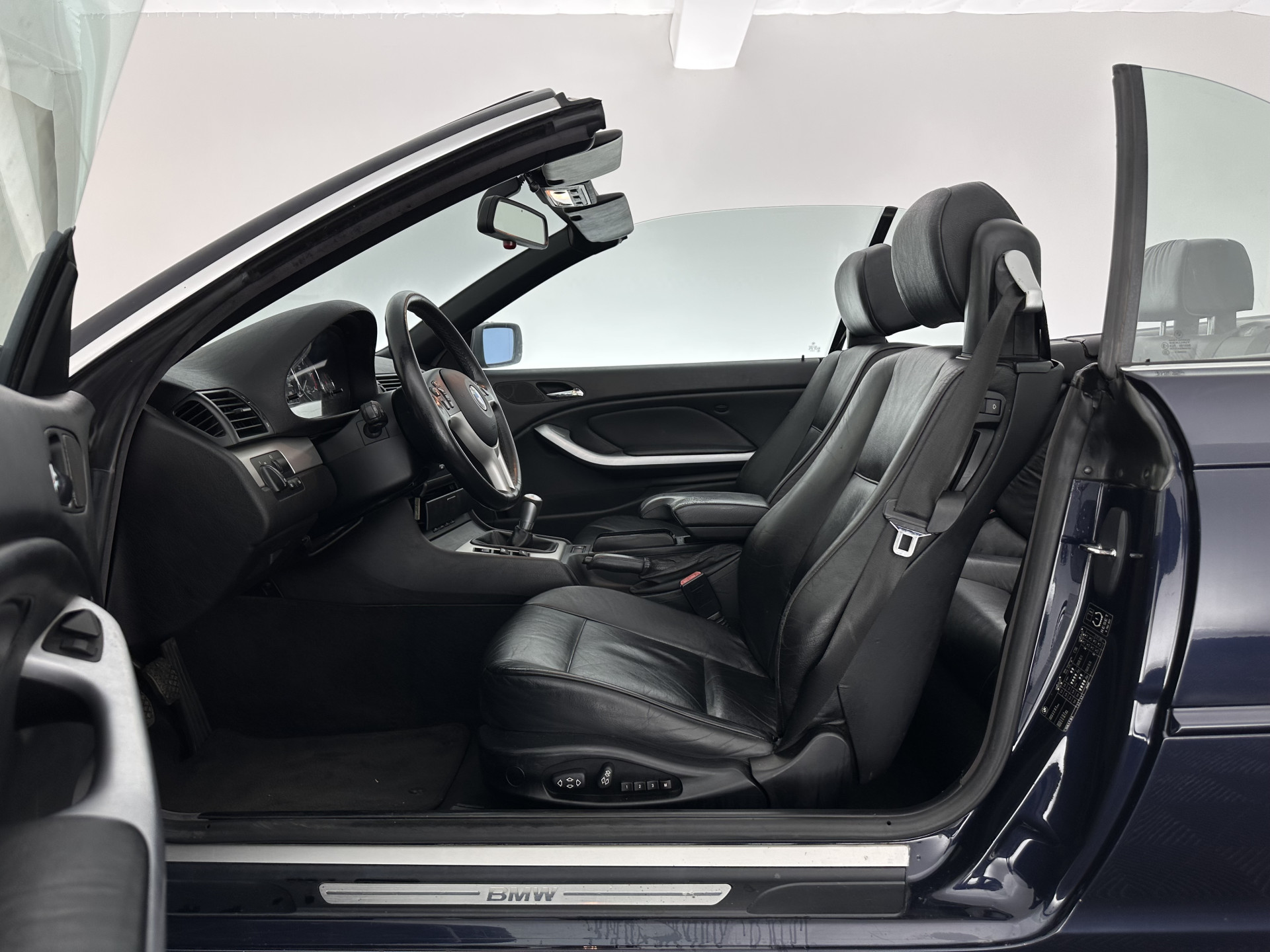 BMW 3-serie Cabrio 330Cd #car smokes excessively*LEATHER | XENON | MEMORY-PACK | SPORT-SEATS | ECC | CRUISE | 17''ALU | TOWBAR*