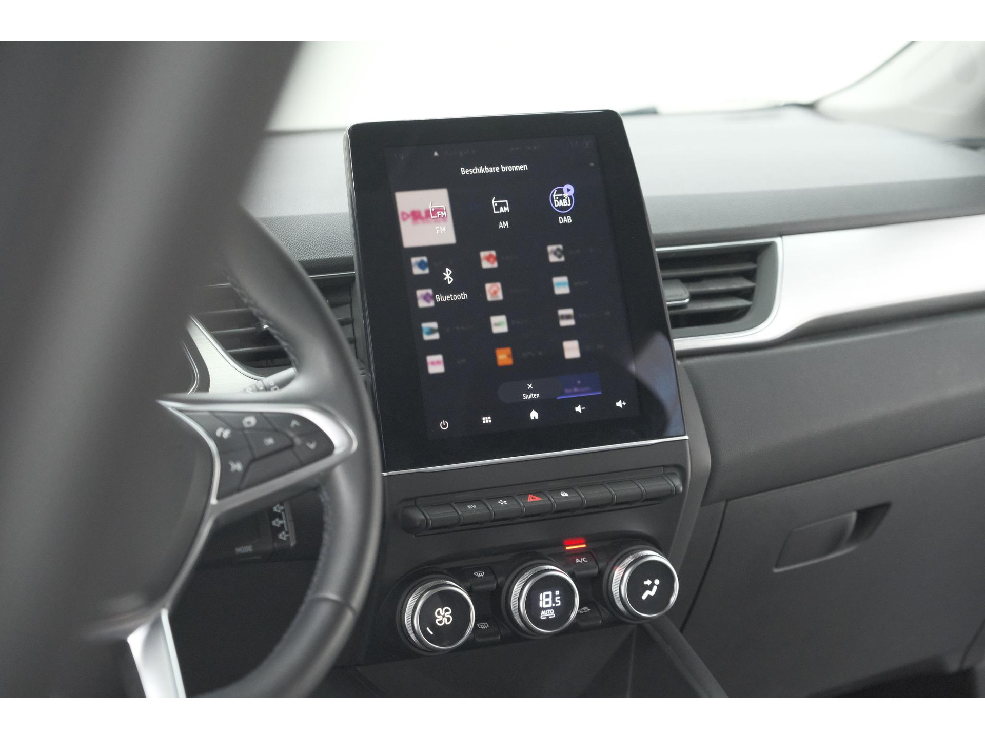 Renault Captur 1.6 E-Tech Plug-in Hybrid 160 Intens | Allseason Banden | Camera | 9.3 Inch Grootscherm | Apple Carplay