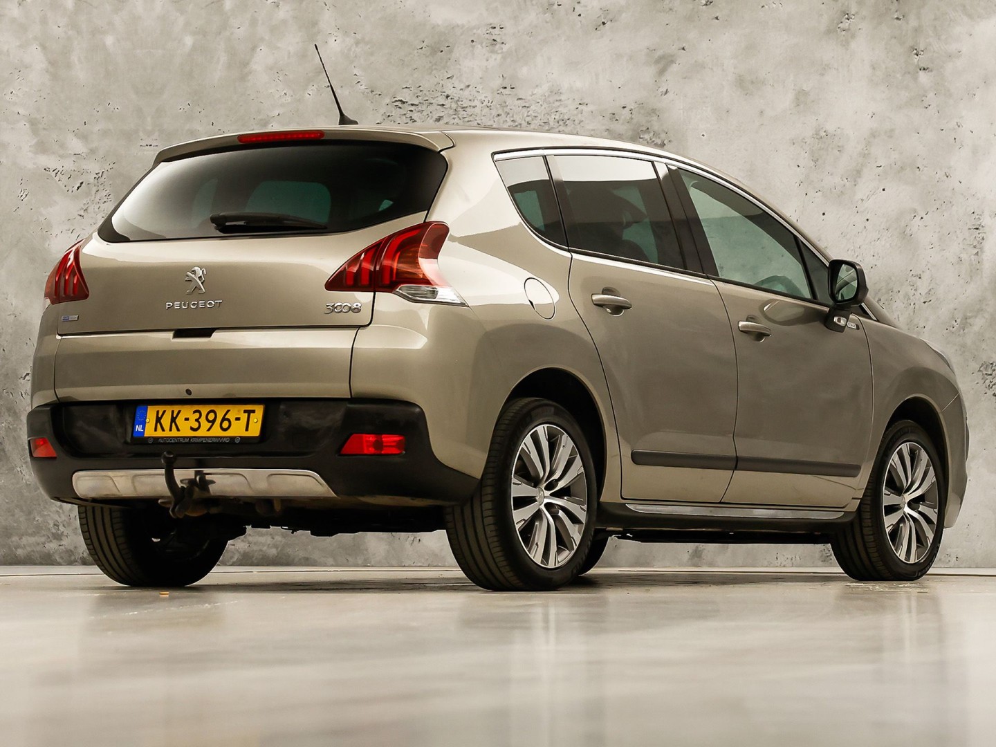Peugeot 3008 1.2 PureTech Sport (PANORAMADAK, NAVIGATIE, CLIMATE, GETINT GLAS, SPORTSTOELEN, CRUISE, PARKEERSENSOREN, NIEUWSTAAT)