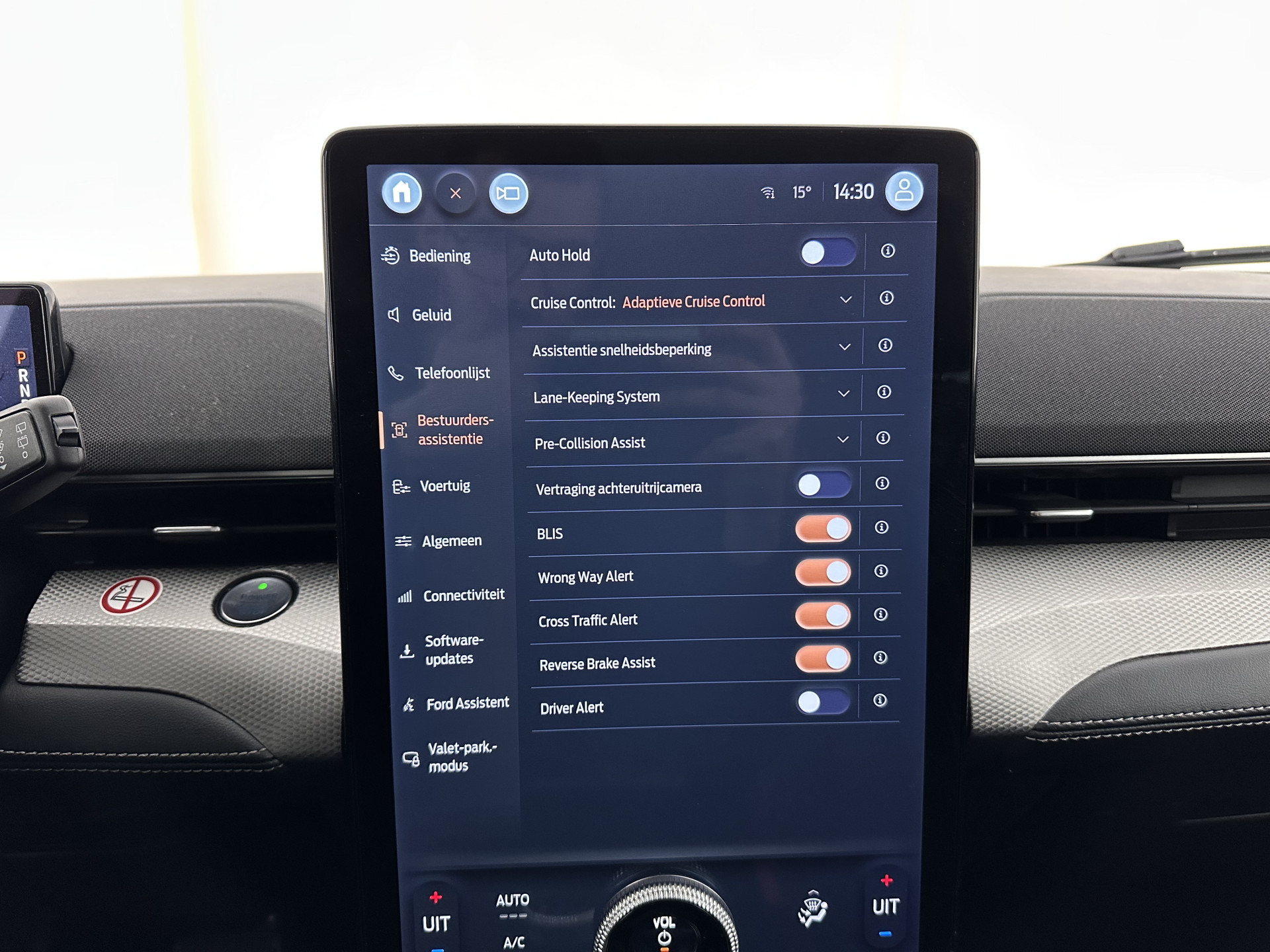 Ford Mustang Mach-E RWD 75 kWh [ 3-Fase-11kW ] {SOH-84%} (INCL-BTW) *LEATHER | FULL-LED | DAB | DIGI-COCKPIT | KEYLESS | NAVI-FULLMAP | CARPLAY | HEATED-COMFORTSEATS | TOPVIEW | ADAPTIVE-CRUISE | PRIVACY-GLASS | 18'' ALU*