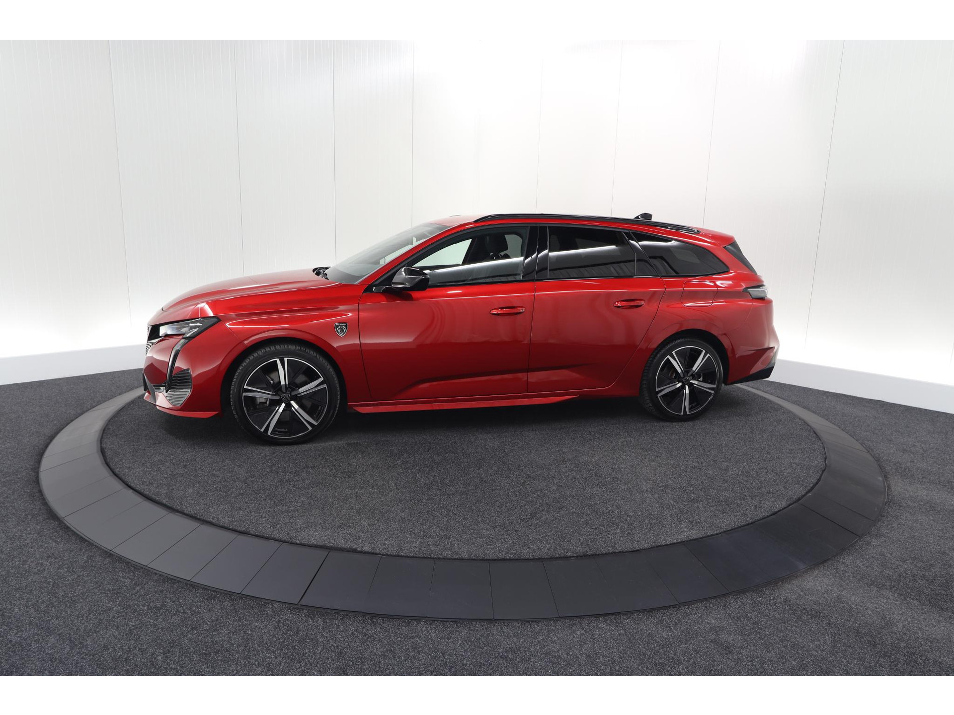 Peugeot 308 SW 1.6 Plug-in Hybrid 225 GT | FOCAL Audio | 360 Camera | Adaptieve Cruise Control | Apple Carplay | Voorruitverwarming
