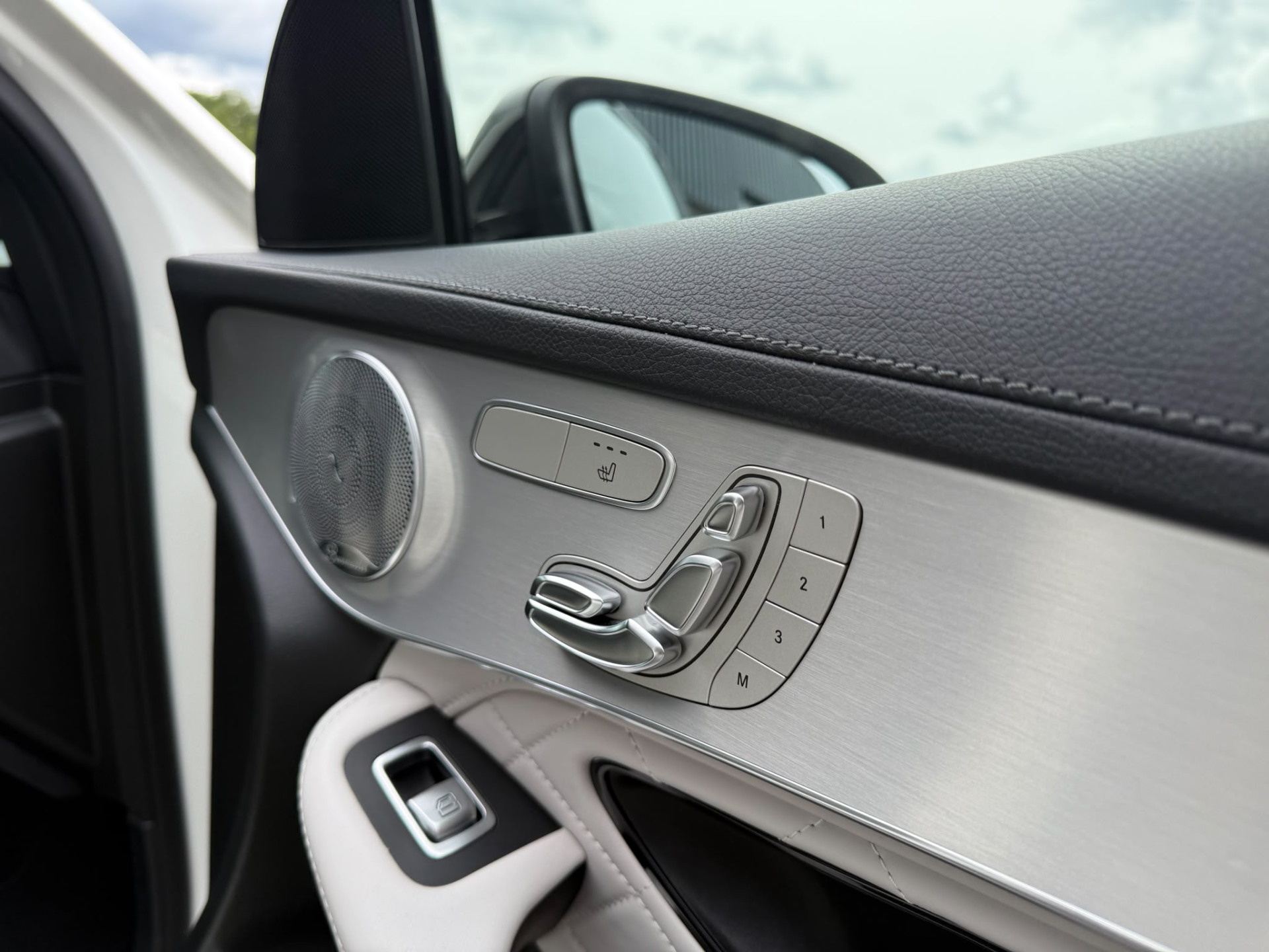 Mercedes-Benz GLC-klasse AMG 43 4MATIC | 3/6/12MND GARANTIE | KUIPSTOELEN | BURMESTER | MEMORY | PANO | ACC | STANDKACHEL | 360 CAMERA | BOMVOL | TREKHAAK |