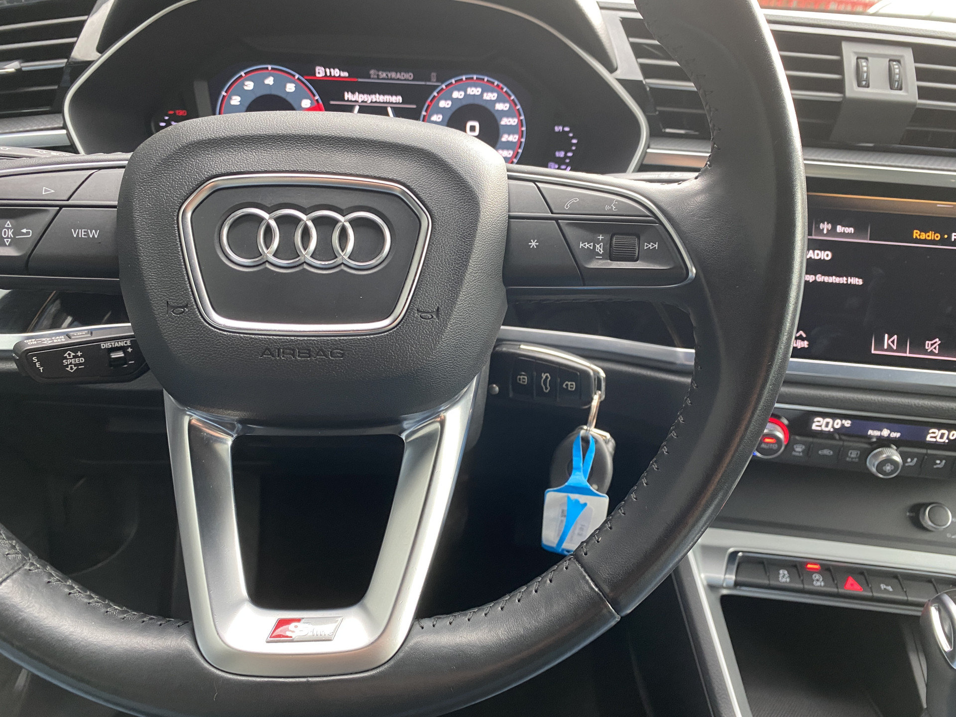 Audi Q3 35 TFSI 150 pk S Line AUT. | zwart optiek | 20'' lichtmetalen velgen | adaptieve cruise | sportstoelen | apple carplay | led kopl.