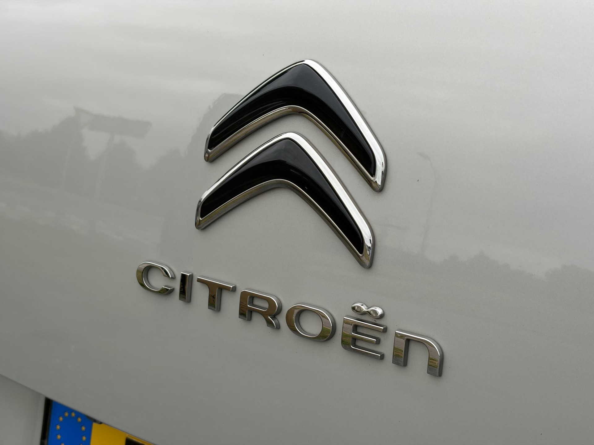 Citroen C3 Aircross 1.2 PureTech S&S Shine 1e Eigenaar l D-riem vv in 07-07-2025 l 360° Camera l Navi l Carplay l Net beurt gehad l Keyless l 17''Lmv l Rijstrooksensor l 110pk l Pdc V+A l 6 Bak l N.A.P l Apk tot 07-2027