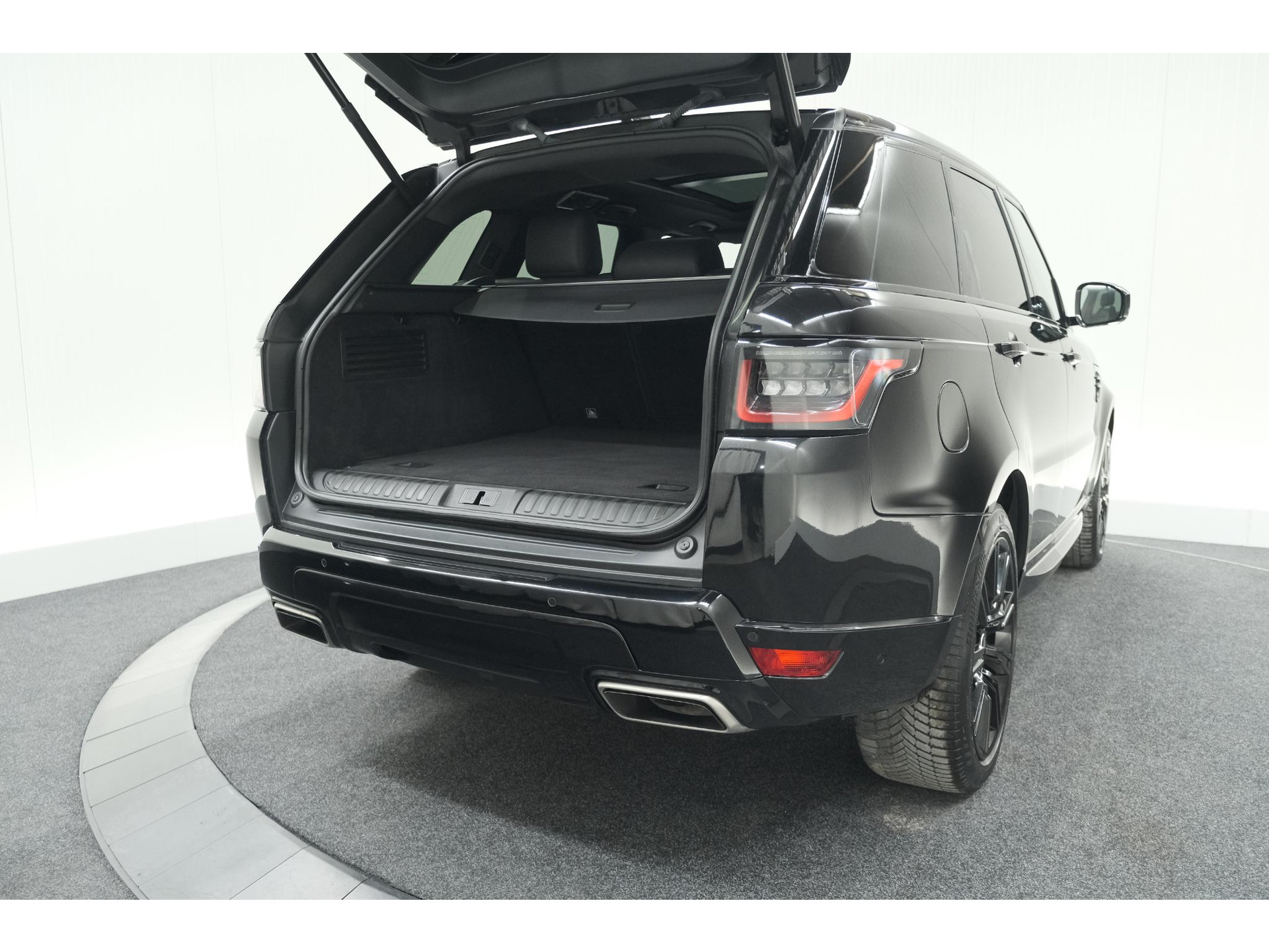 Land Rover Range Rover Sport 3.0 SDV6 HSE Dynamic 3500kg trekgewicht - BTW - Zwart/Zwart