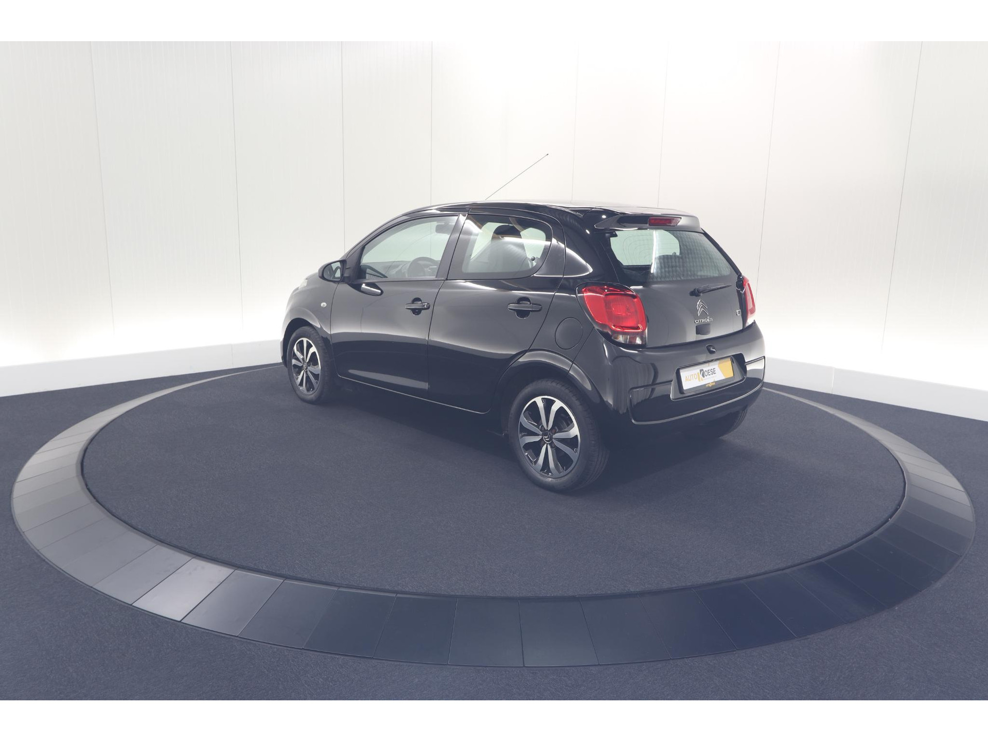Citroen C1 1.0 VTi Shine | Automaat | Stoelverwarming | Camera | Lederen bekleding