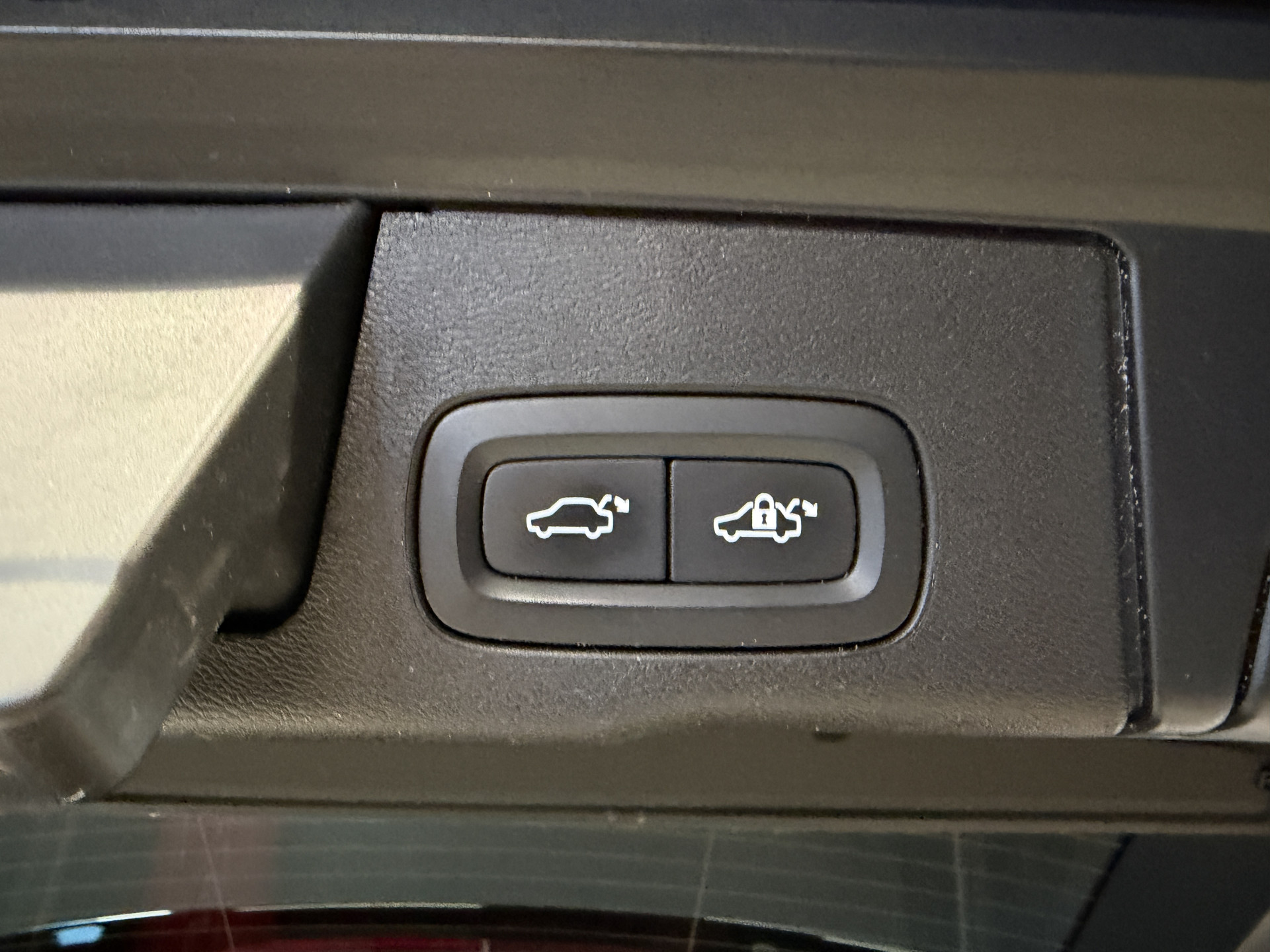 Volvo XC60 2.0 Recharge T8 AWD Inscription | Panoramadak | Elektr. trekhaak | Harman/Kardon | Camera | Stoel/stuurverwarming | Adapt. cruise