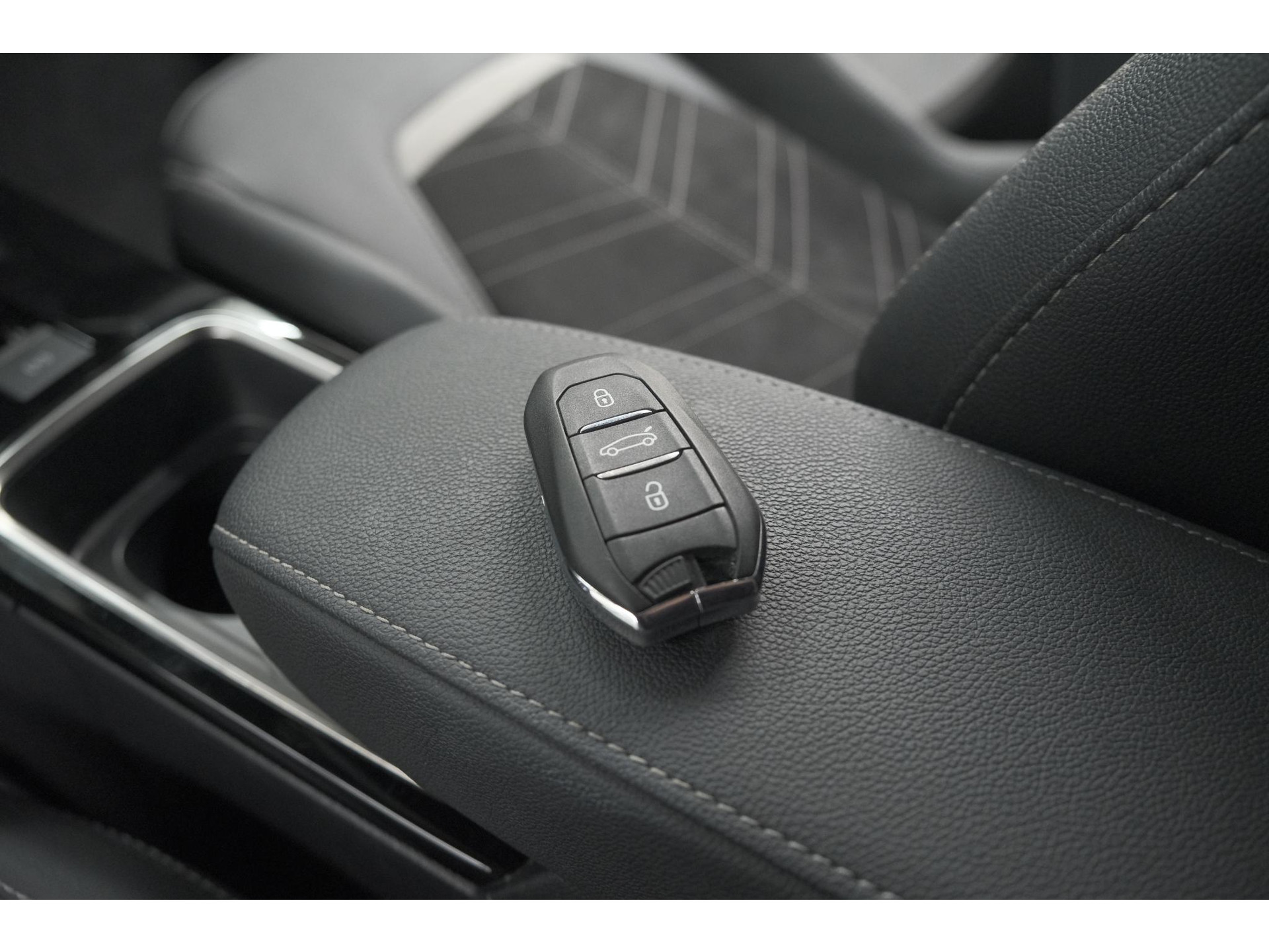 Opel Mokka 130 Turbo EAT8 Ultimate | Camera | Dodehoekdetectie | Massage | Adaptieve Cruise Control