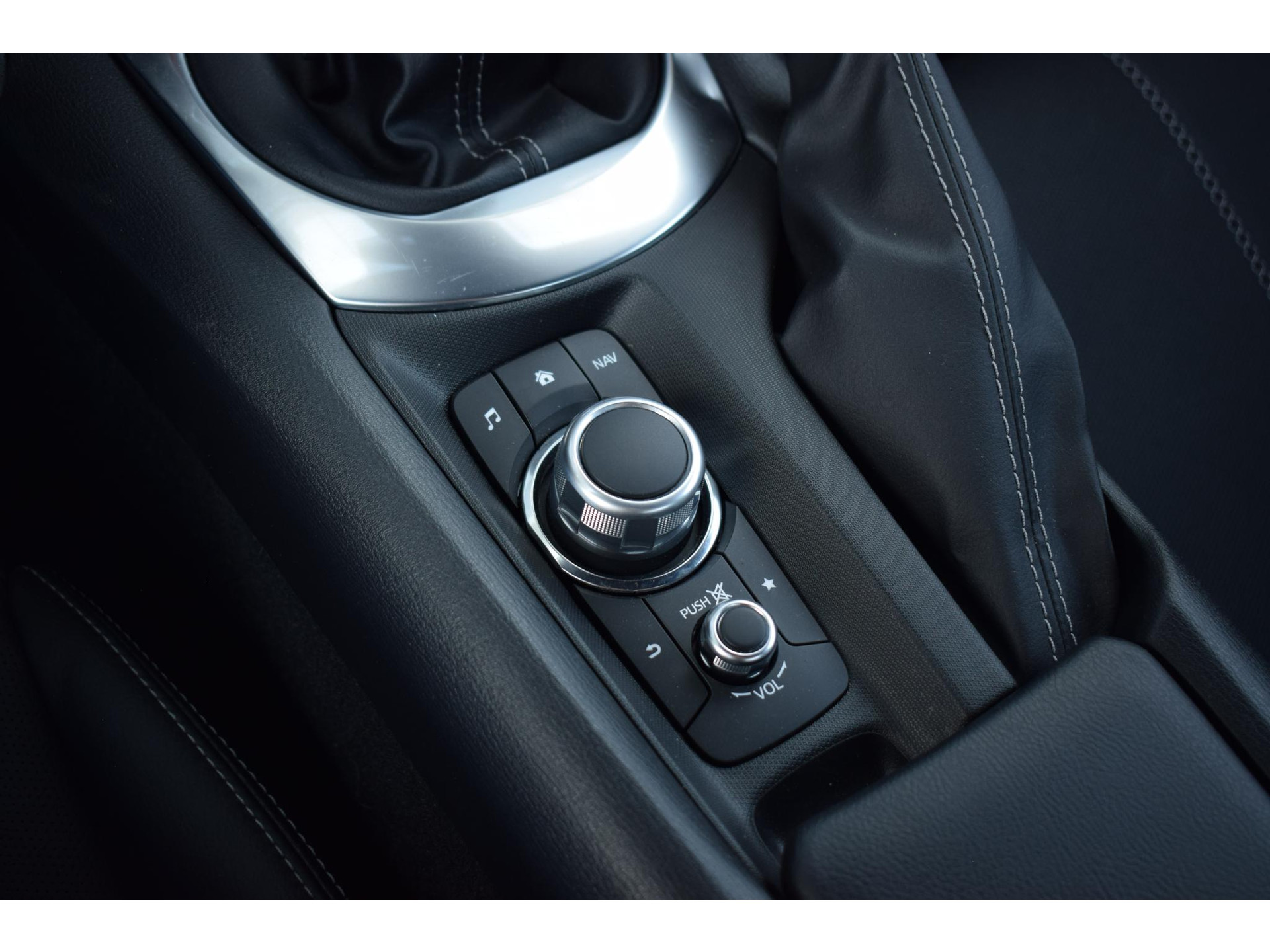 Mazda MX-5 RF 2.0 SkyActiv-G 184 Exclusive-Line | Hardtop | 184pk | Bose | Leer | Stoelverwarming