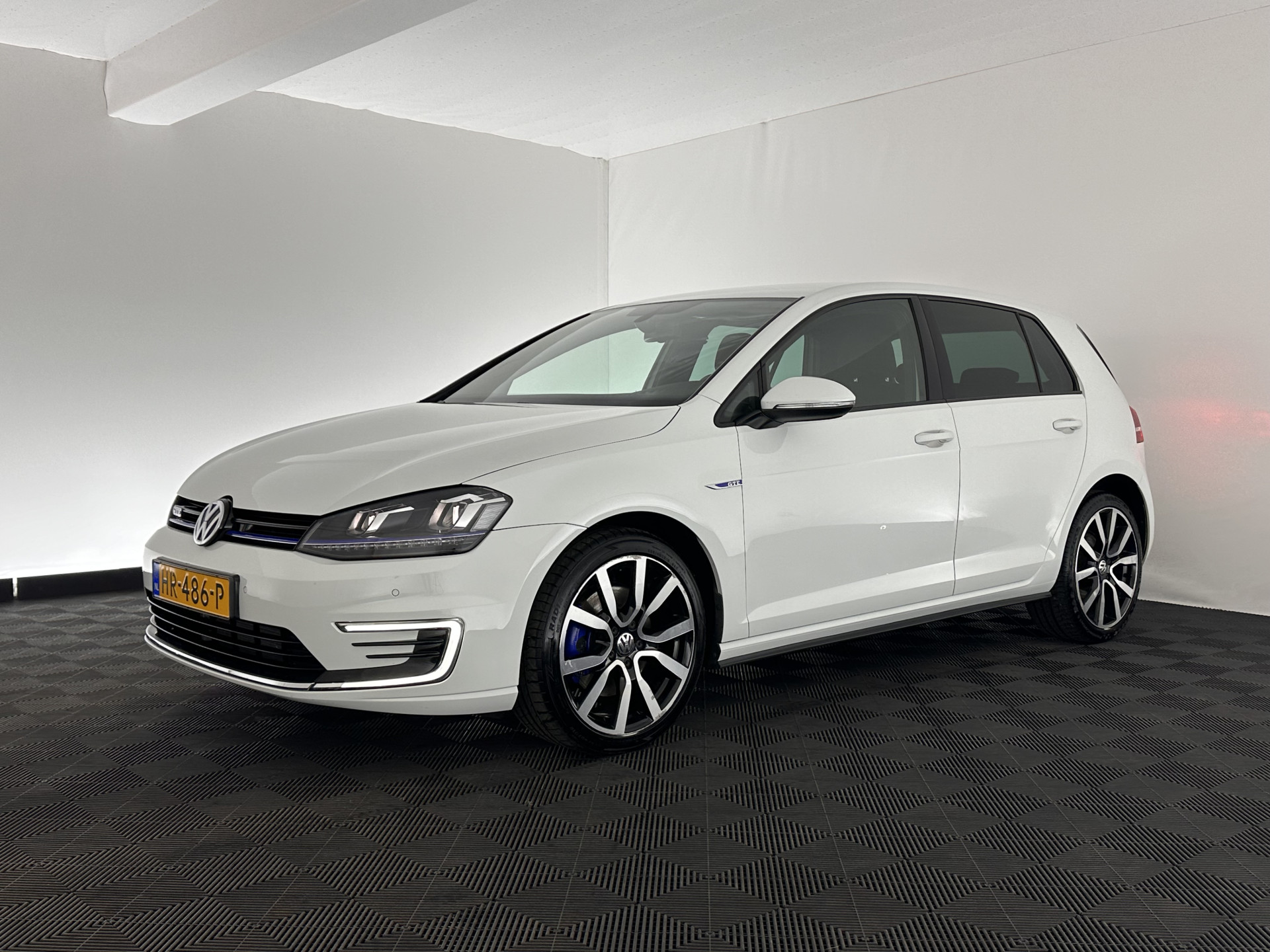 Volkswagen Golf 1.4 TSI GTE Aut. *FULL-LED | NAVI-FULLMAP | SPORT-SEATS | DAB+  | TOWBAR | ECC | SHIFT-PADDLES | PARKPILOT | CRUISE | 18''ALU*