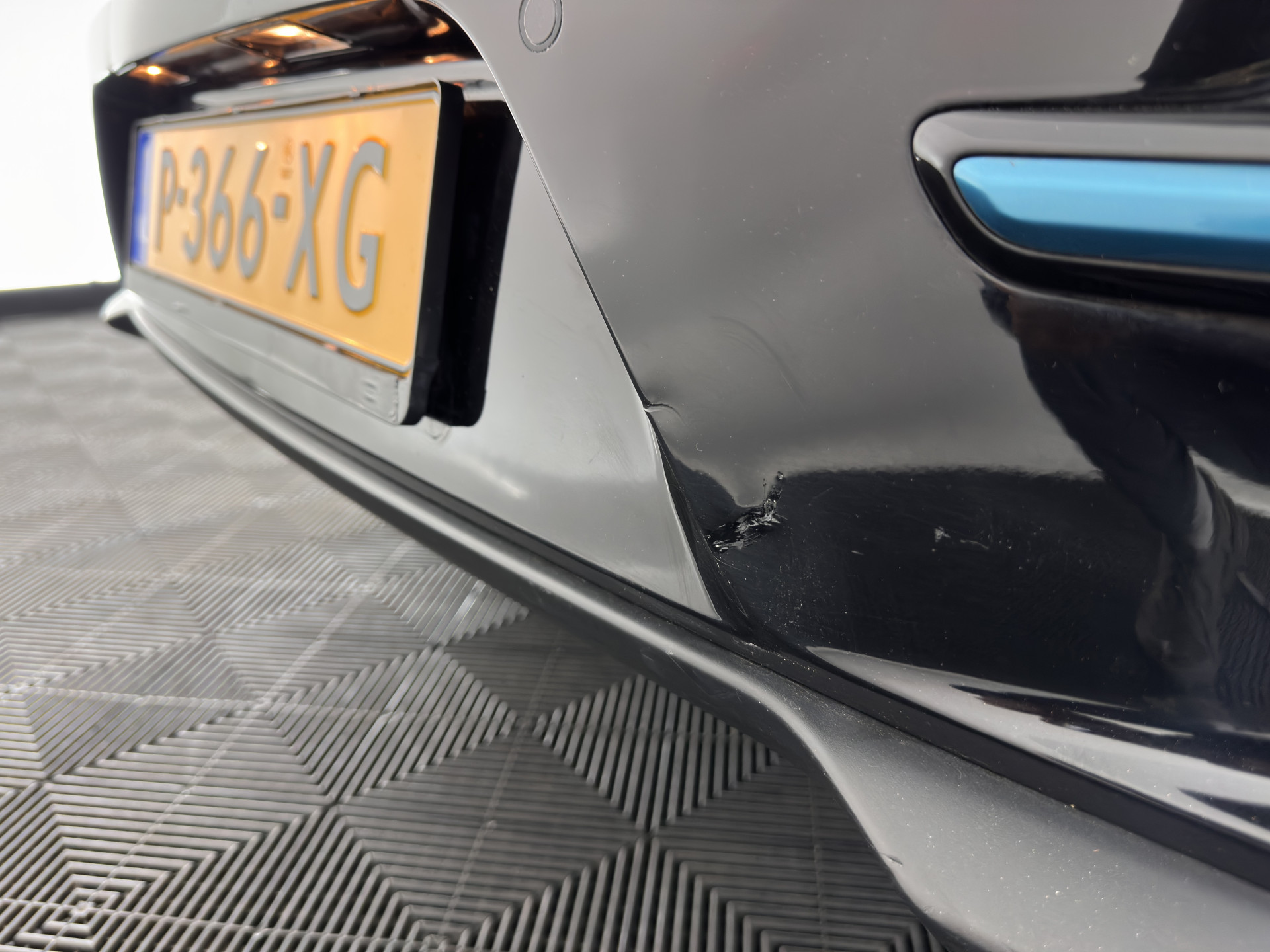 Kia e-Niro ExecutiveLine 64 kWh [ 3-Fase ] {SOH-100%} (INCL-BTW) Aut. *PANO | LEATHER | JBL-AUDIO | FULL-LED | NAVI-FULLMAP | DAB | ADAPTIVE-CRUISE | CAMERA | MEMORY-PACK | LANE-ASSIST | CCS-FASTLOADER | KEYLESS | DIGI-COCKPIT | 17"ALU*