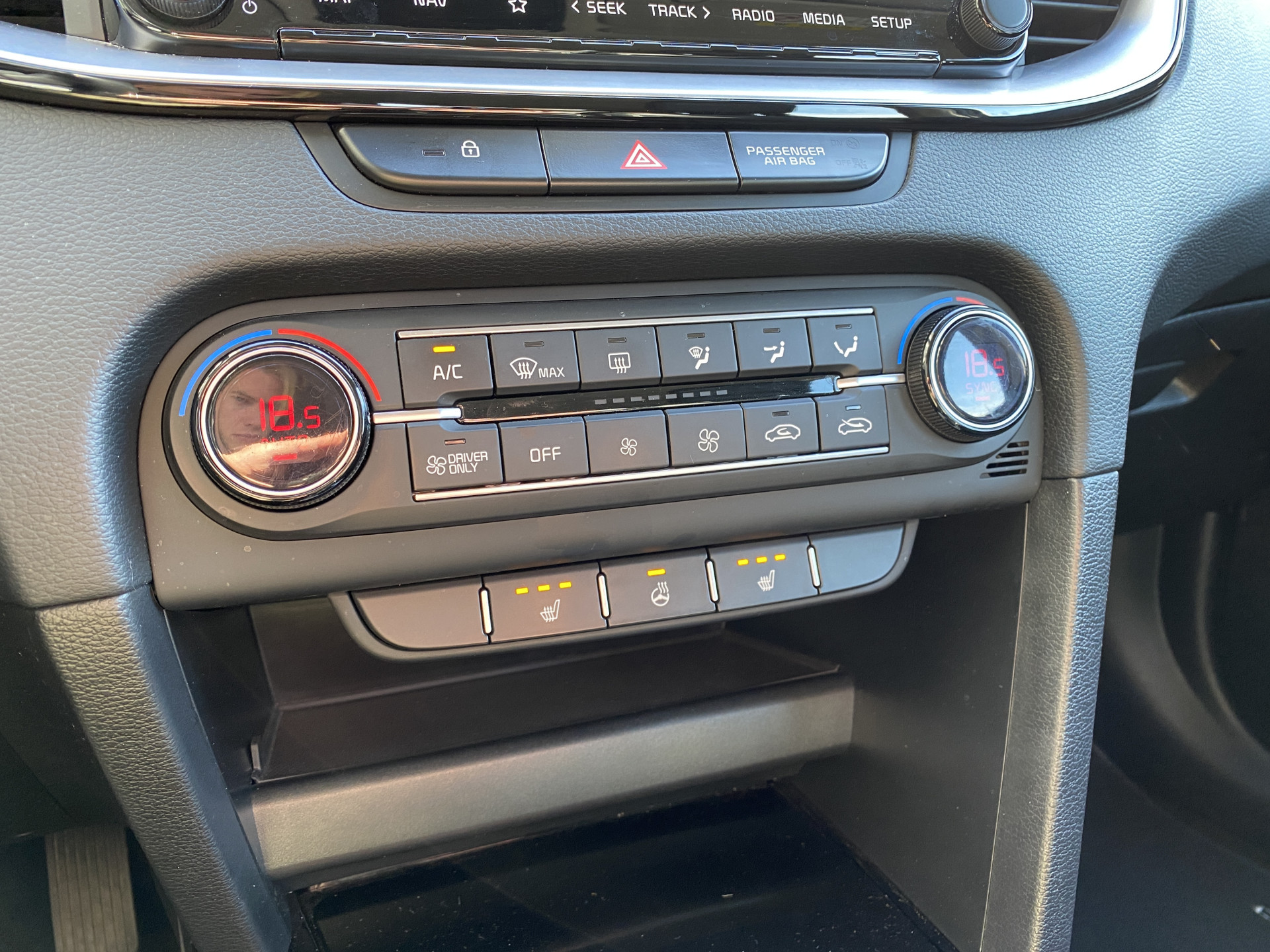 Kia XCeed 1.6 GDi PHEV 140 pk DynamicPlusLine | navigatie | stoel/stuurverwarming | camera | keyless go | incl. winterset