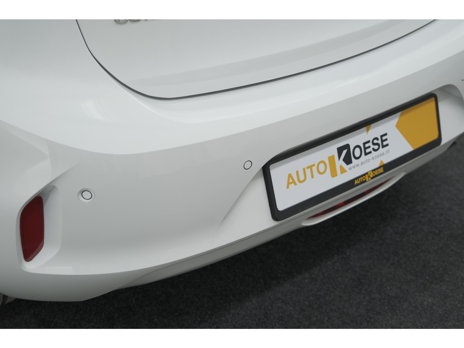 Opel Corsa 1.2 Turbo 100 Ultimate | Panoramadak | Camera | Dodehoekdetectie | Apple Carplay