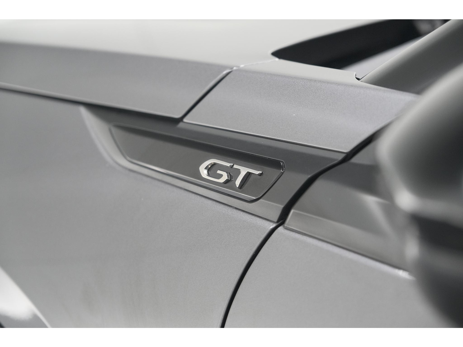 Peugeot 2008 PureTech 130 EAT8 GT | Camera | Dodehoekdetectie | Apple Carplay | Pack Winter