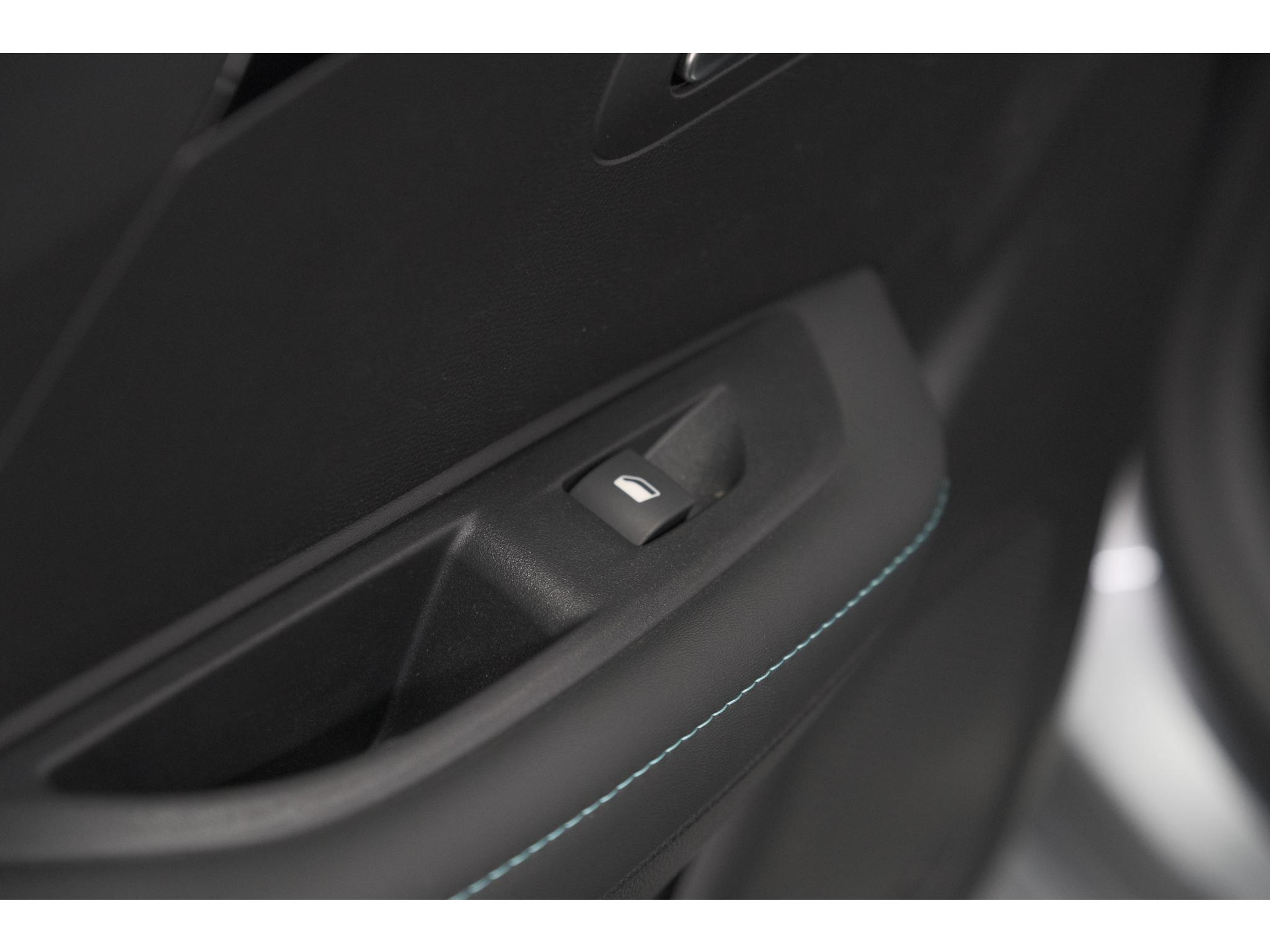 Peugeot 208 PureTech 100 EAT8 Allure Pack | Camera | Navigatie | Apple Carplay | Parkeersensoren