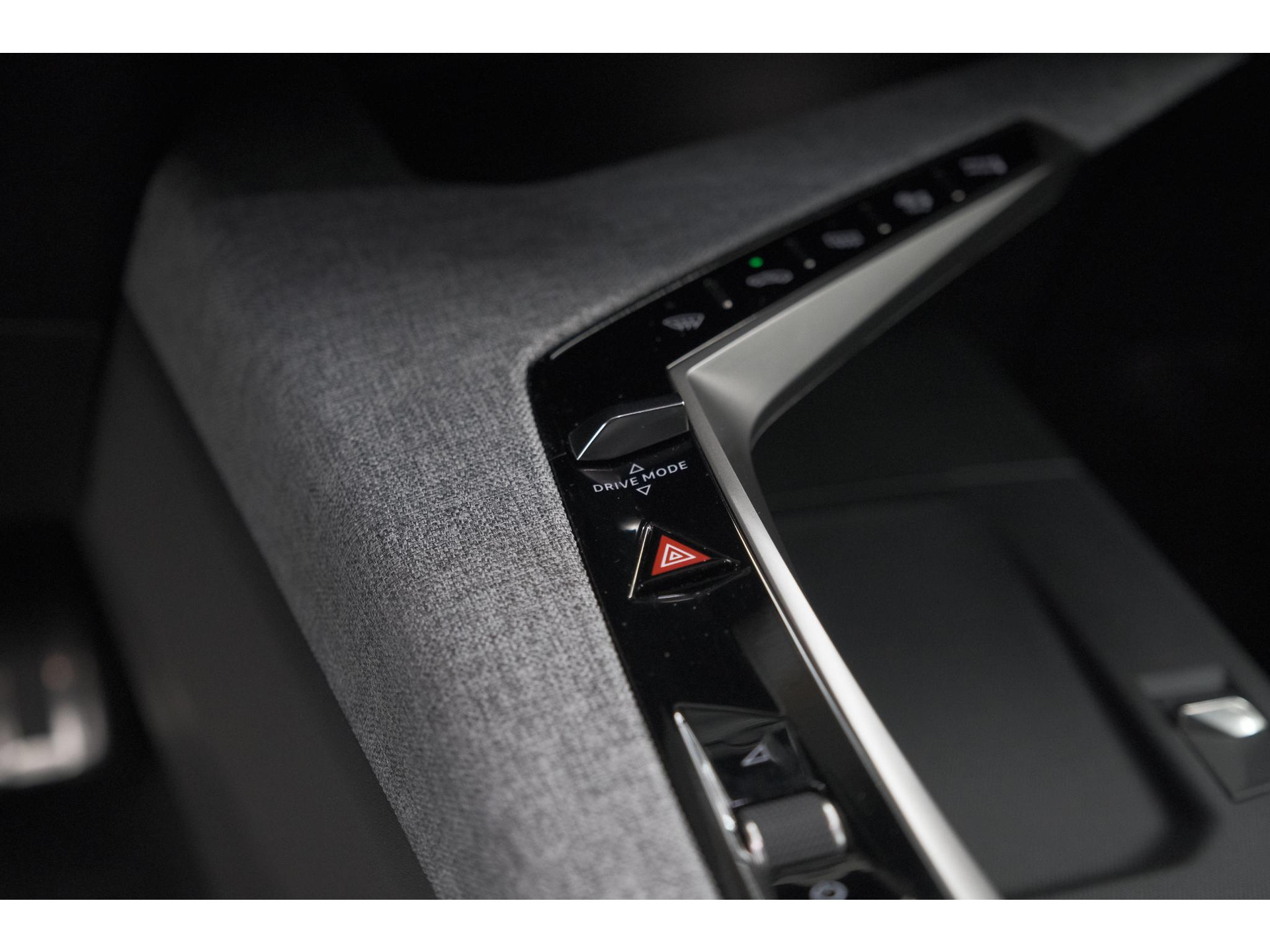 Peugeot 5008 1.2 Hybrid 136 GT 7p | Adaptieve Cruise Control | Camera | Elektrische Kofferklep | Stoelverwarming