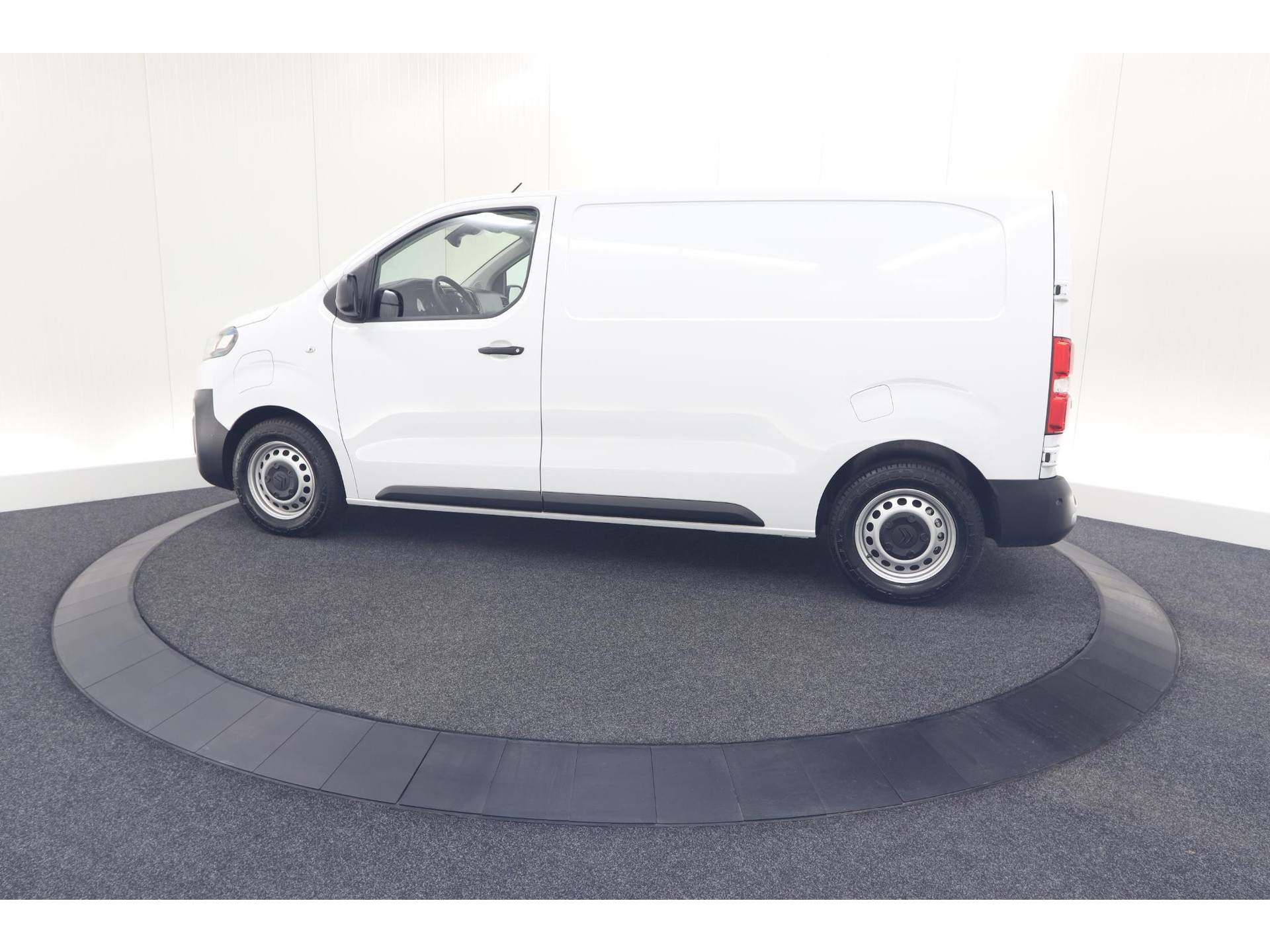 Citroen ë-Jumpy L2 136 50 kWh | Camera | Navigatie | Parkeersensoren | Apple Carplay