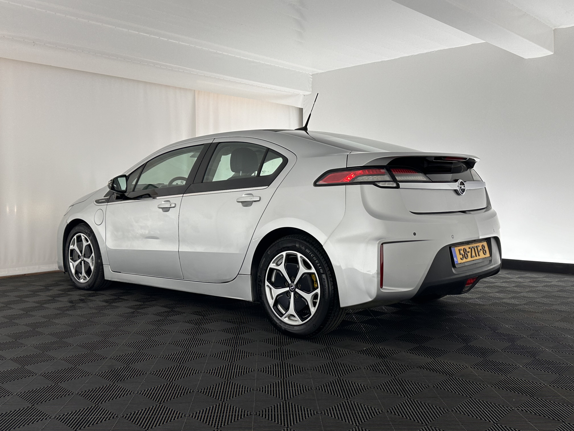 Opel Ampera 1.4 *NAVI-FULLMAP | BOSE-AUDIO | KEYLESS | FULL-LEATHER | CAMERA | ECC | PDC | CRUISE*